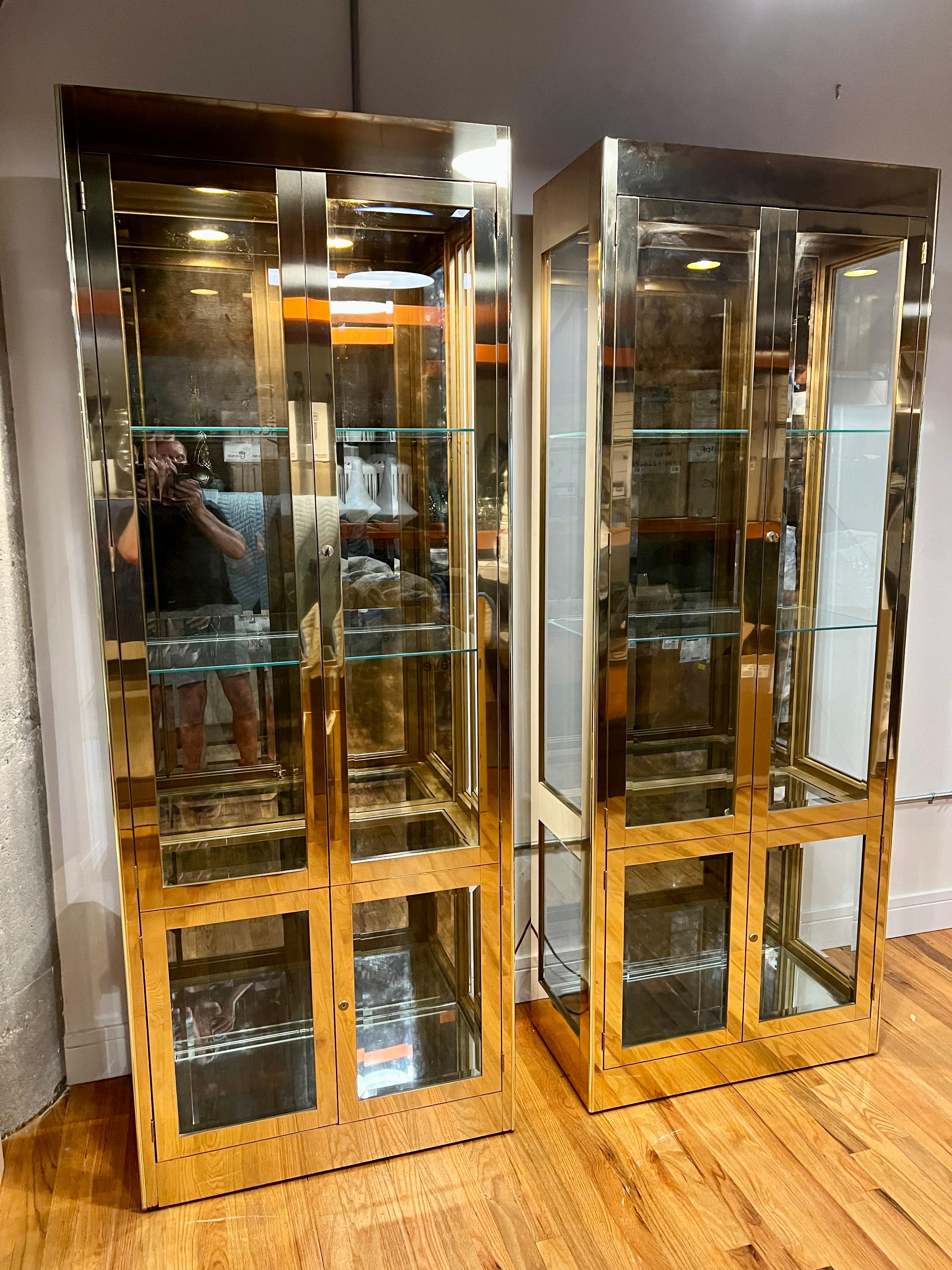 Hollywood Regency Pair of Mastercraft Vitrine Display Cabinets or Etageres For Sale