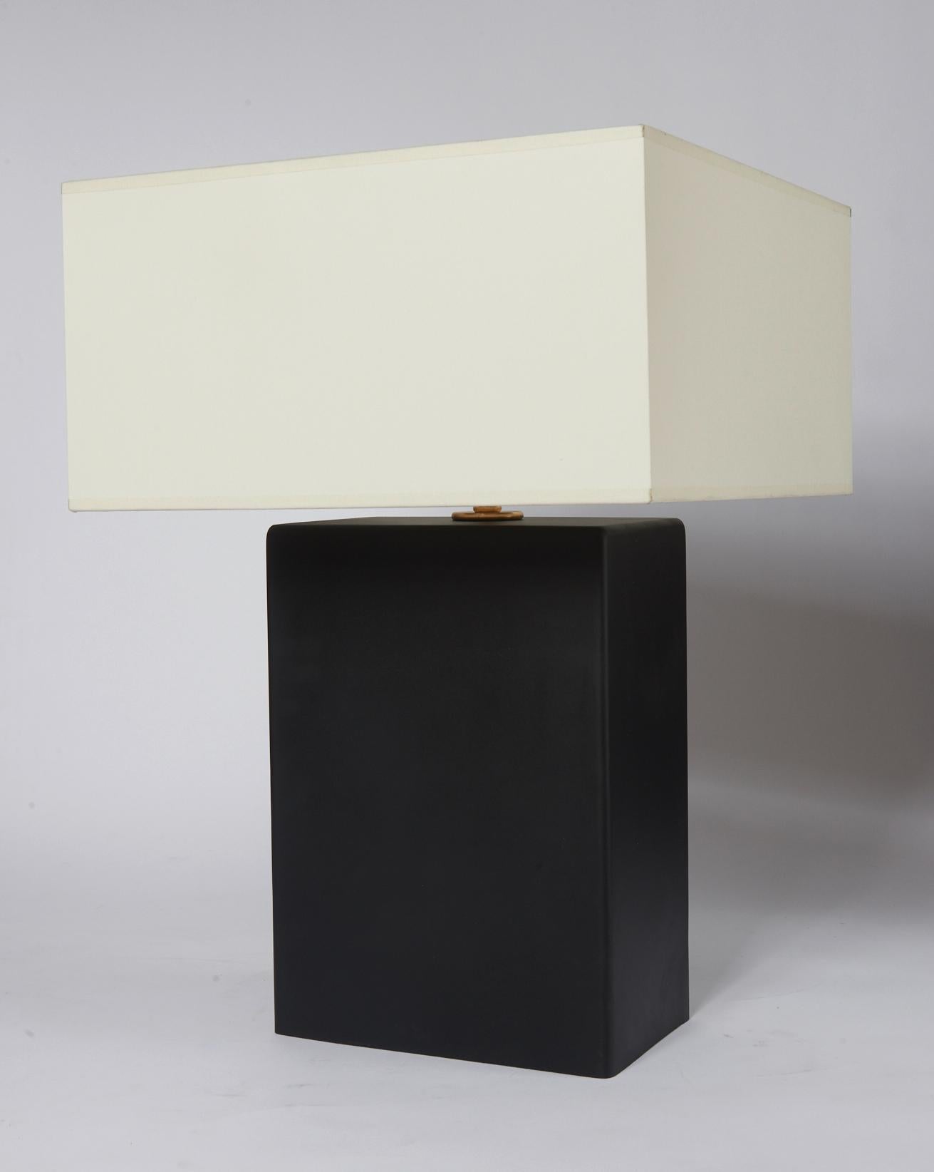 Modern Pair of Mat Black Rectangle Table Lamps For Sale