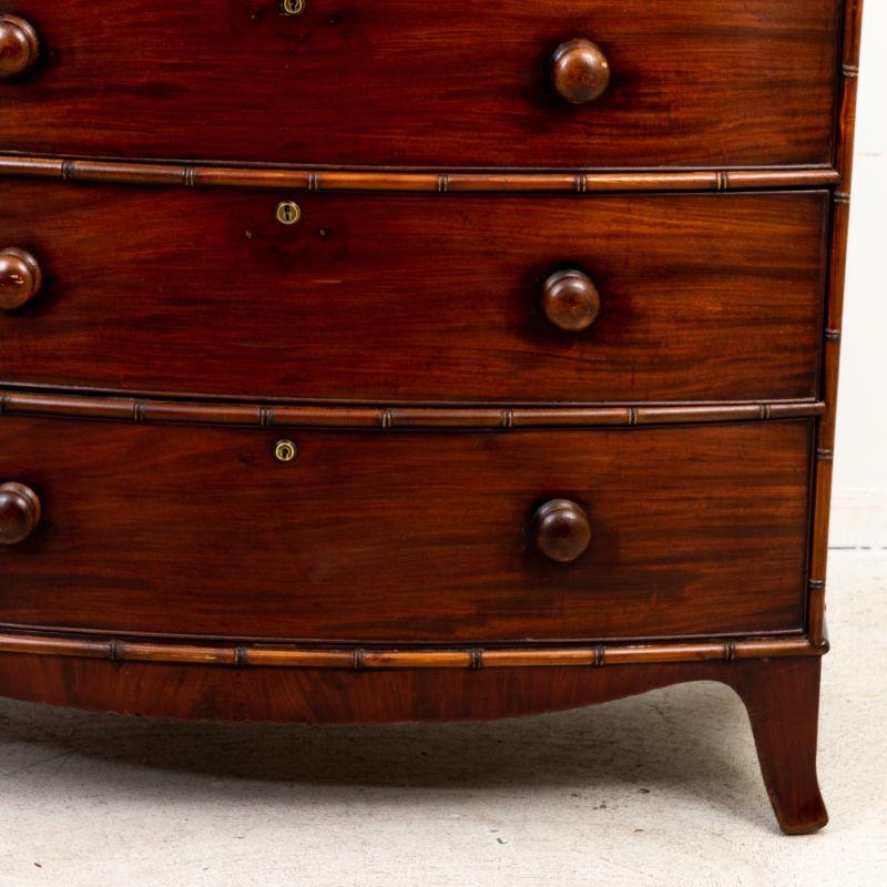 French Pair of Matched Mahogany Dressers