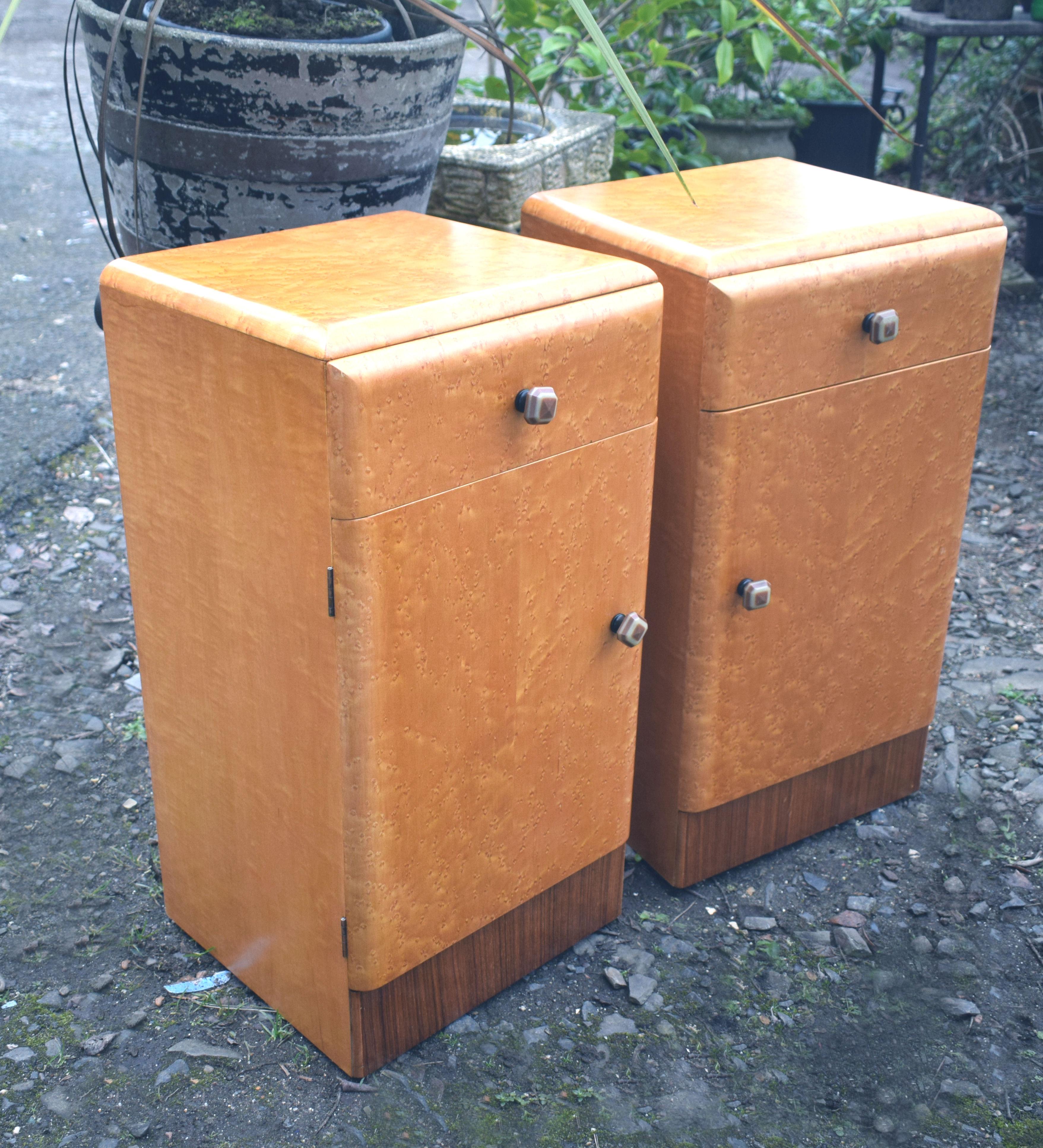 Pair of Matching 1930s Art Deco Bedside Cabinet Tables in Blonde Maple 1