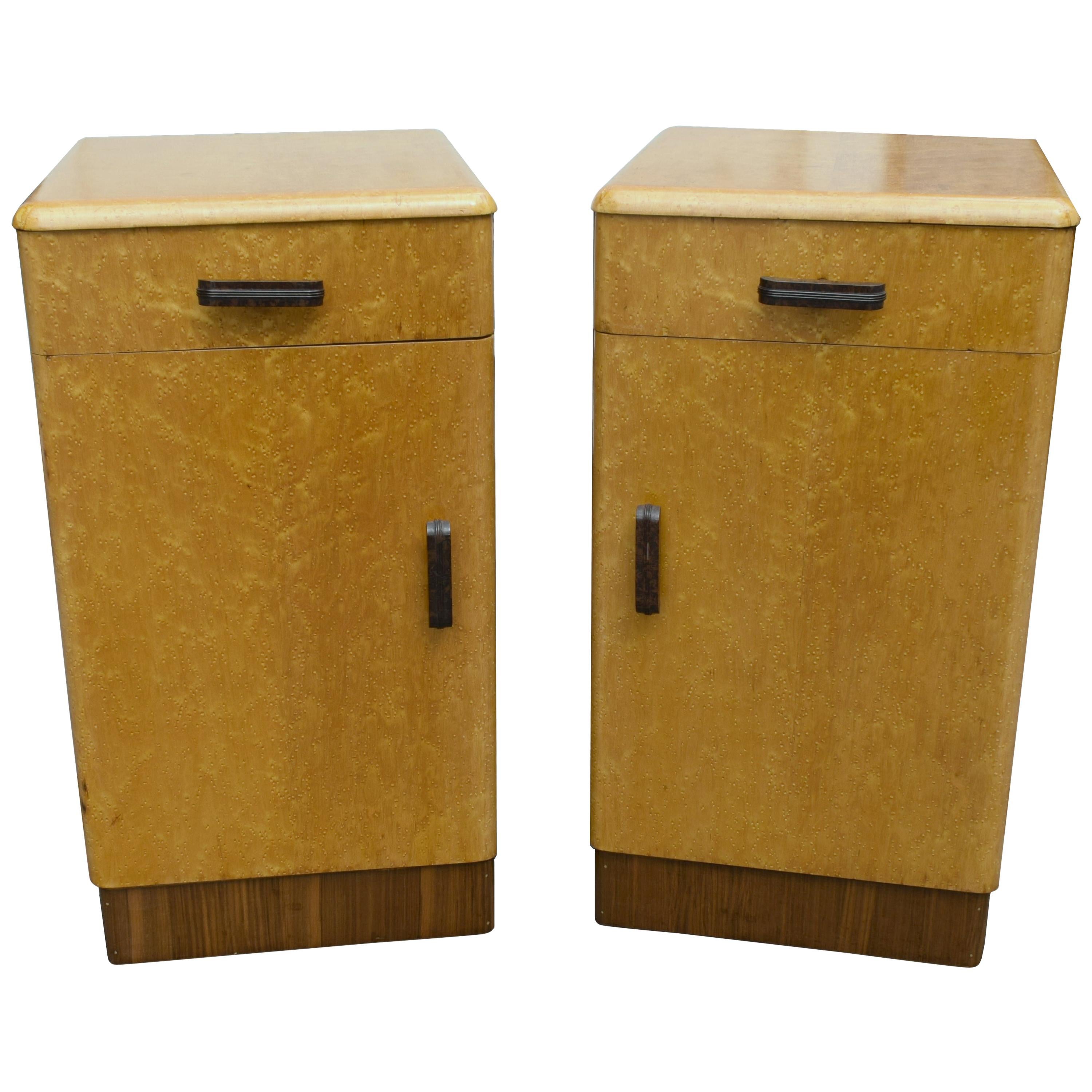 Pair of Matching 1930s Art Deco Bedside Cabinet Tables in Blonde Maple