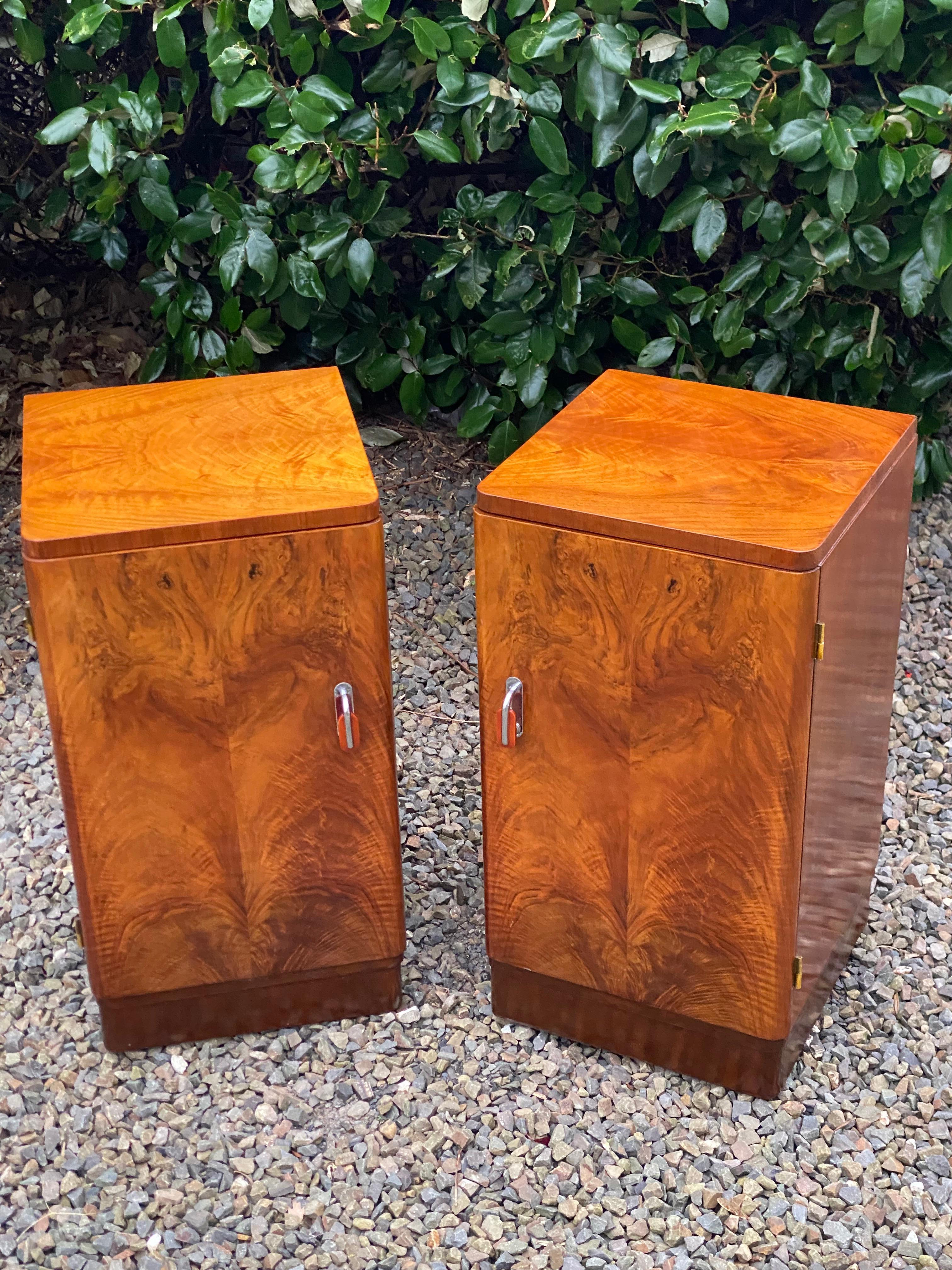 Pair of matching Art Deco Walnut Bedside Cabinets 4
