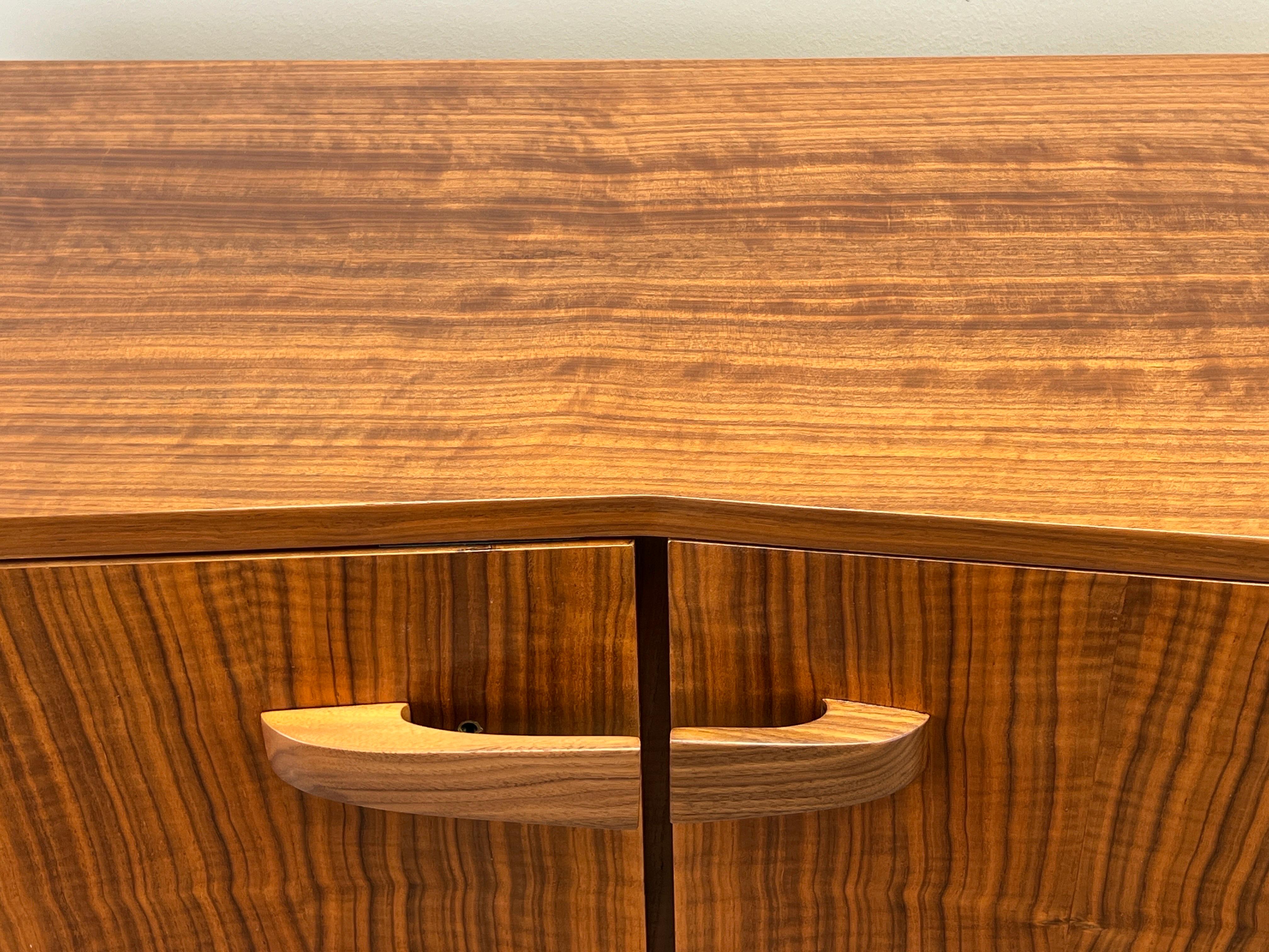 Pair of Matching Cabinets by Bertha Schaefer for Singer and Sons In Good Condition For Sale In Dallas, TX