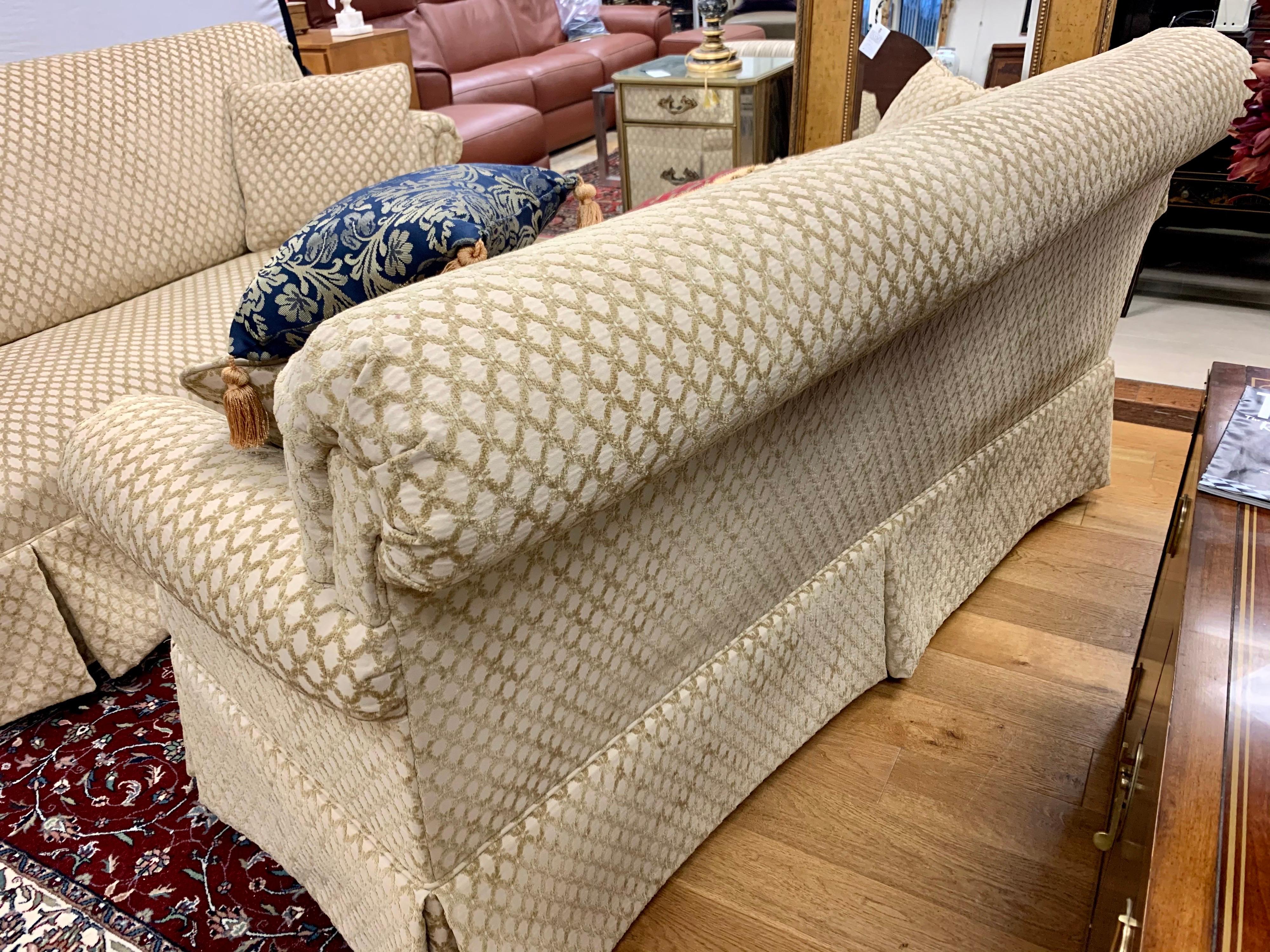Pair of Matching Custom Loveseat Sofas with Raised Trellis Kravet Fabric In Good Condition In West Hartford, CT