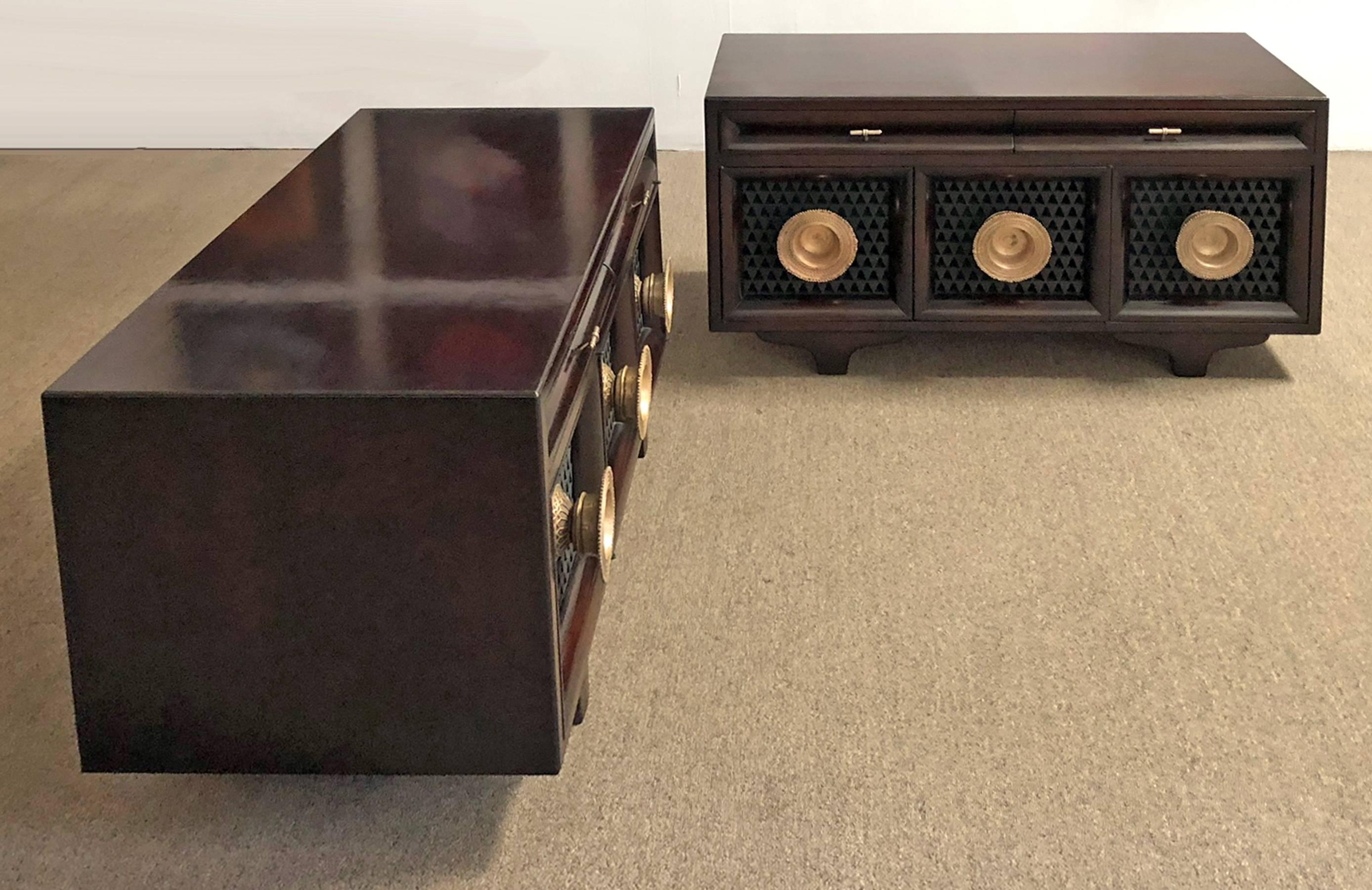 Mid-20th Century Pair of Matching Custom Cabinets, Nightstands or End Tables