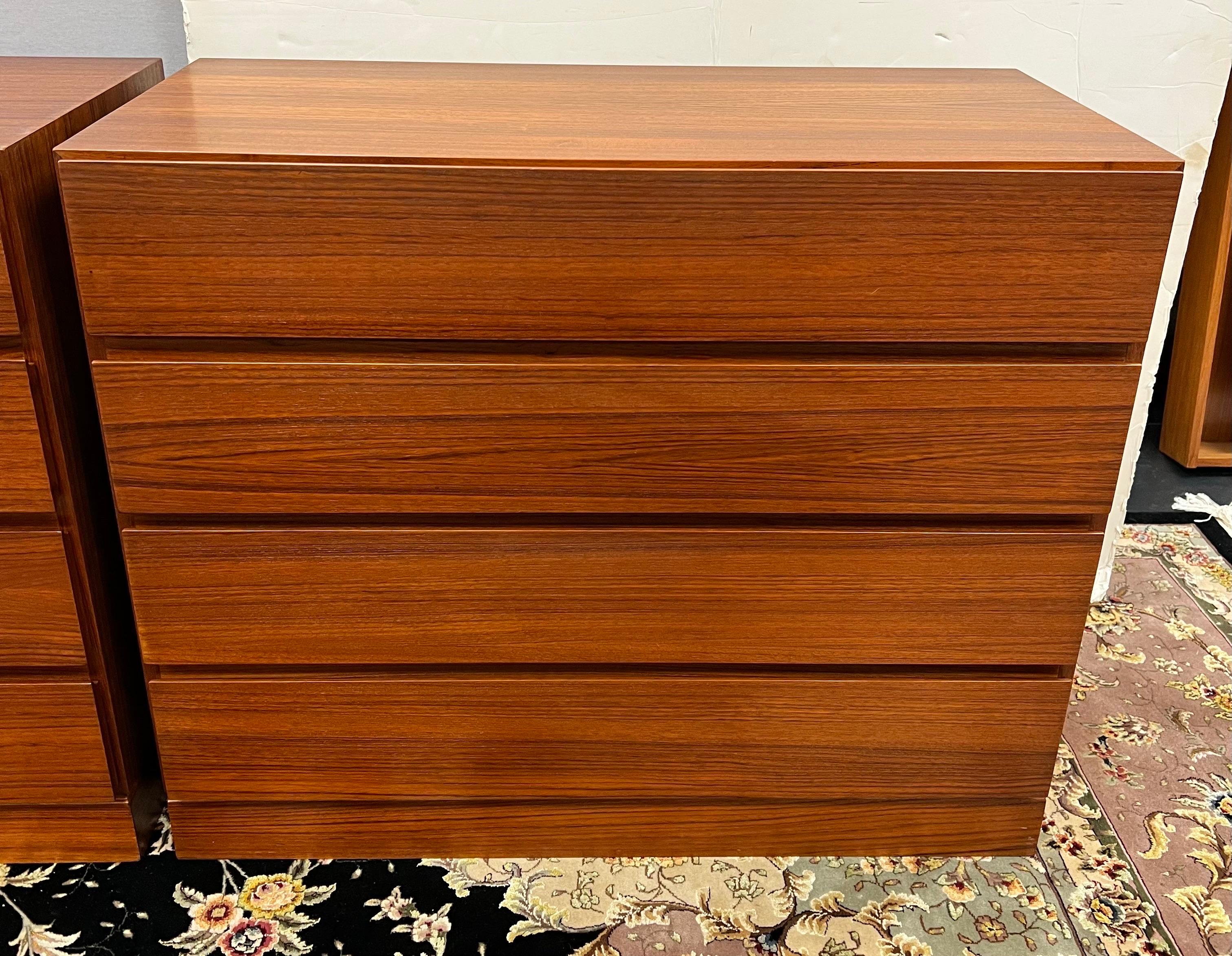 Pair of Matching Danish Modern Arne Wahl Iversen Teak Dressers Chests of Drawers In Good Condition In West Hartford, CT