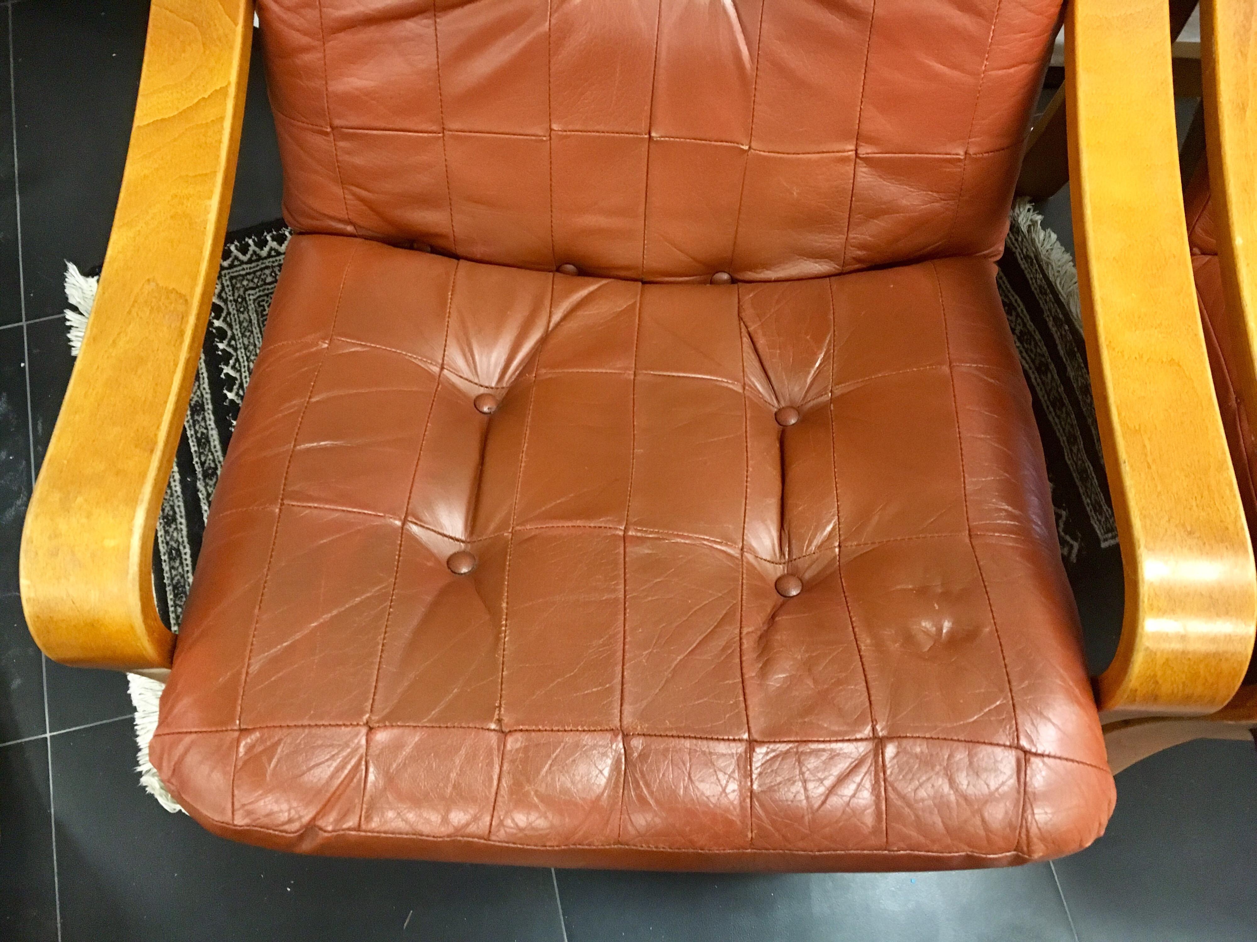 Pair of Danish Modern Teak and Tufted Leather Lounge Chairs 3