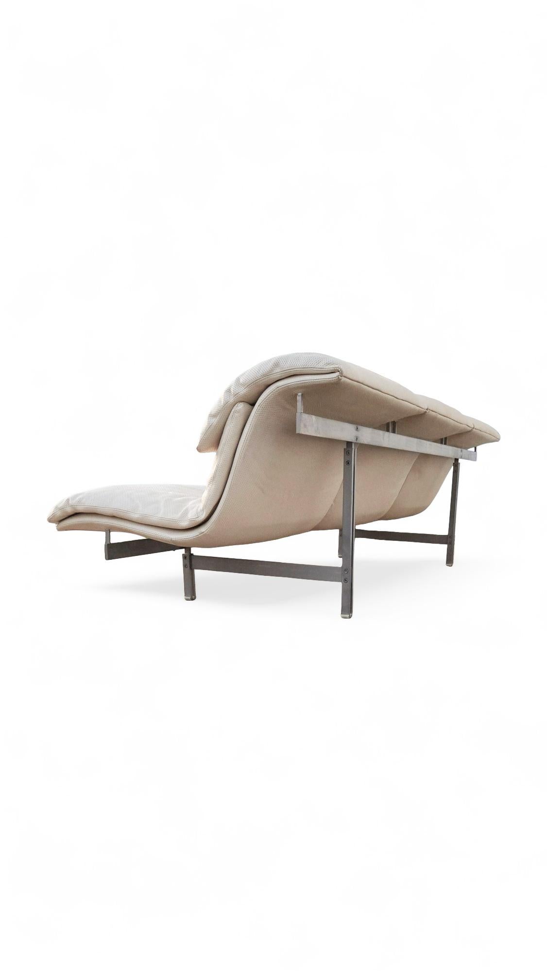 Pair of Matching Giovanni Offredi for Saporiti Leather Wave Sofas For Sale 1