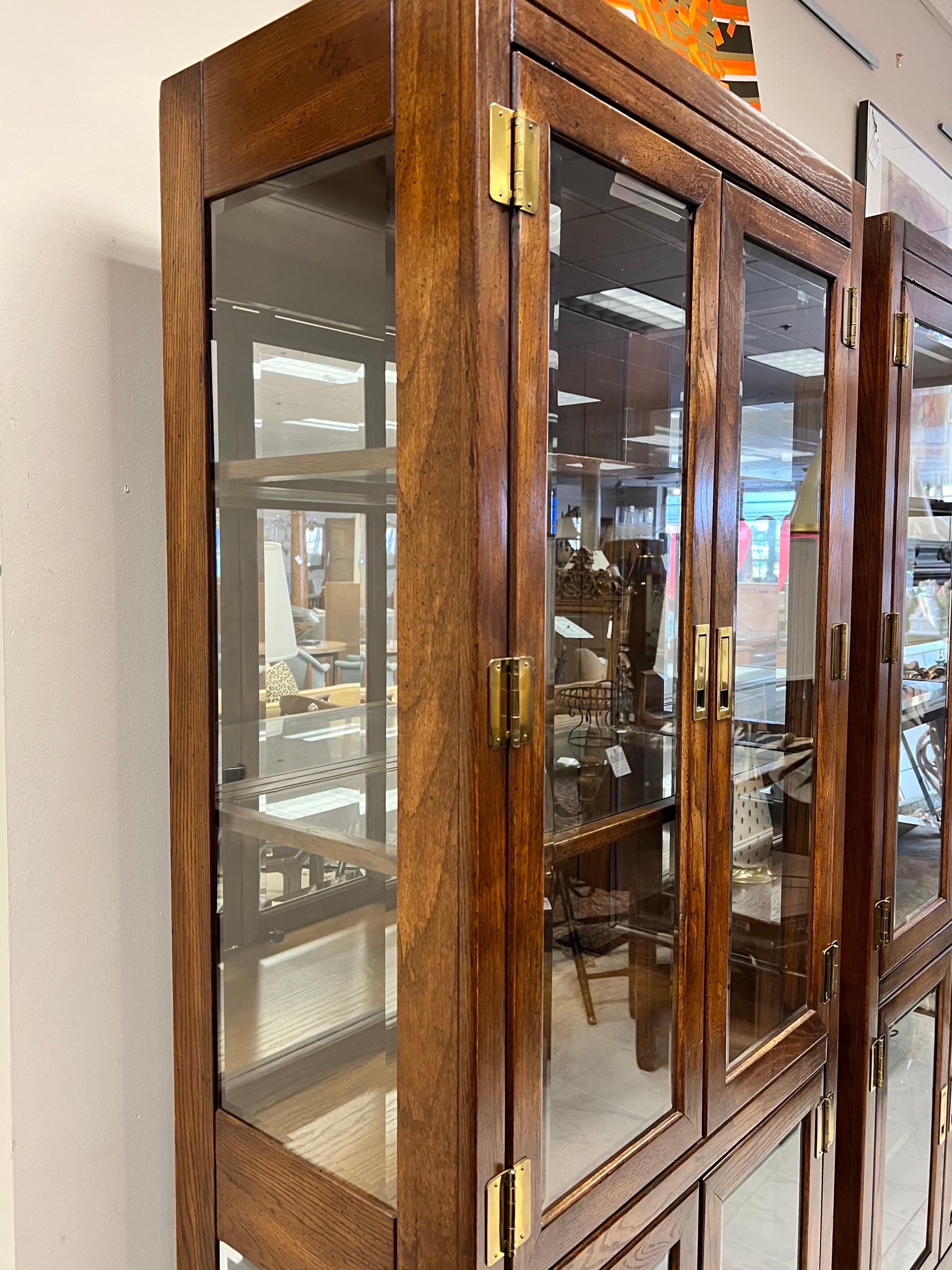 Pair of Matching Mid-Century Modern Burl Campaign Display Cabinets Vitrines In Good Condition In West Hartford, CT