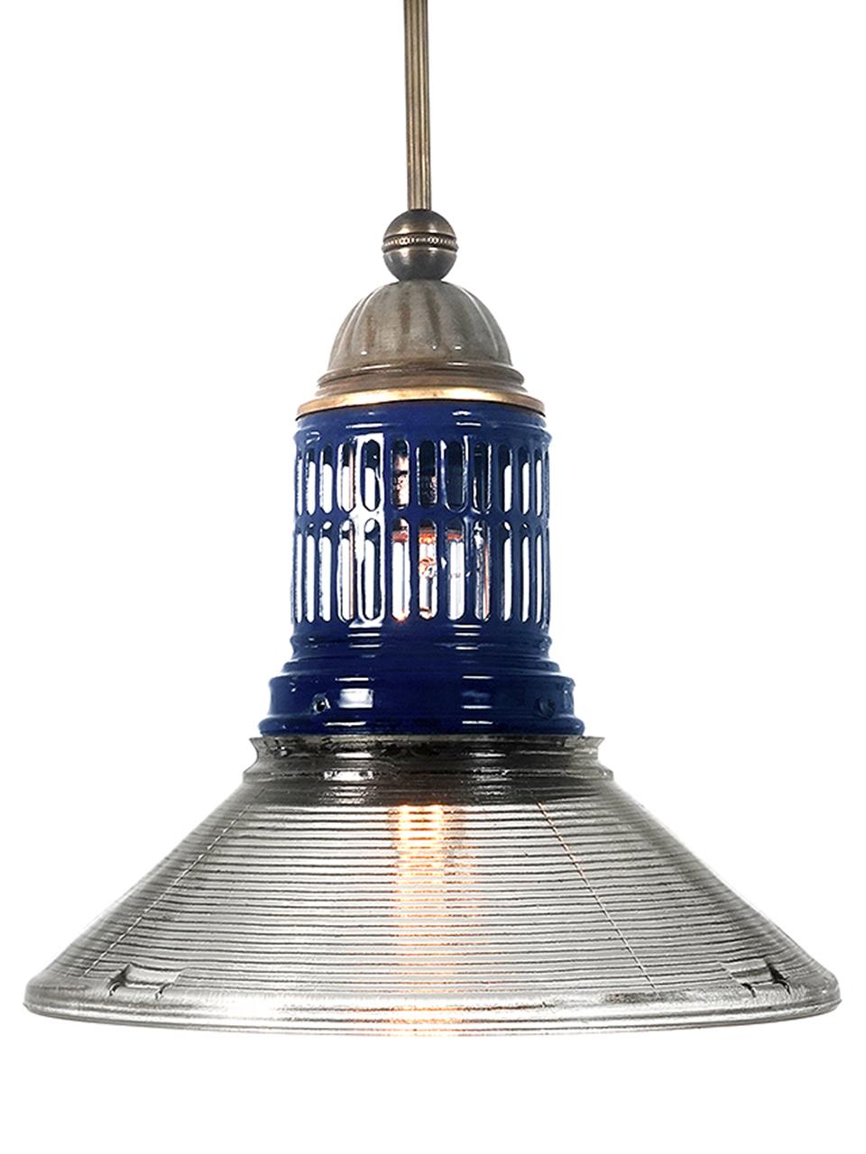Pair of Matching Prismatic Gas Lamps In Good Condition For Sale In Peekskill, NY