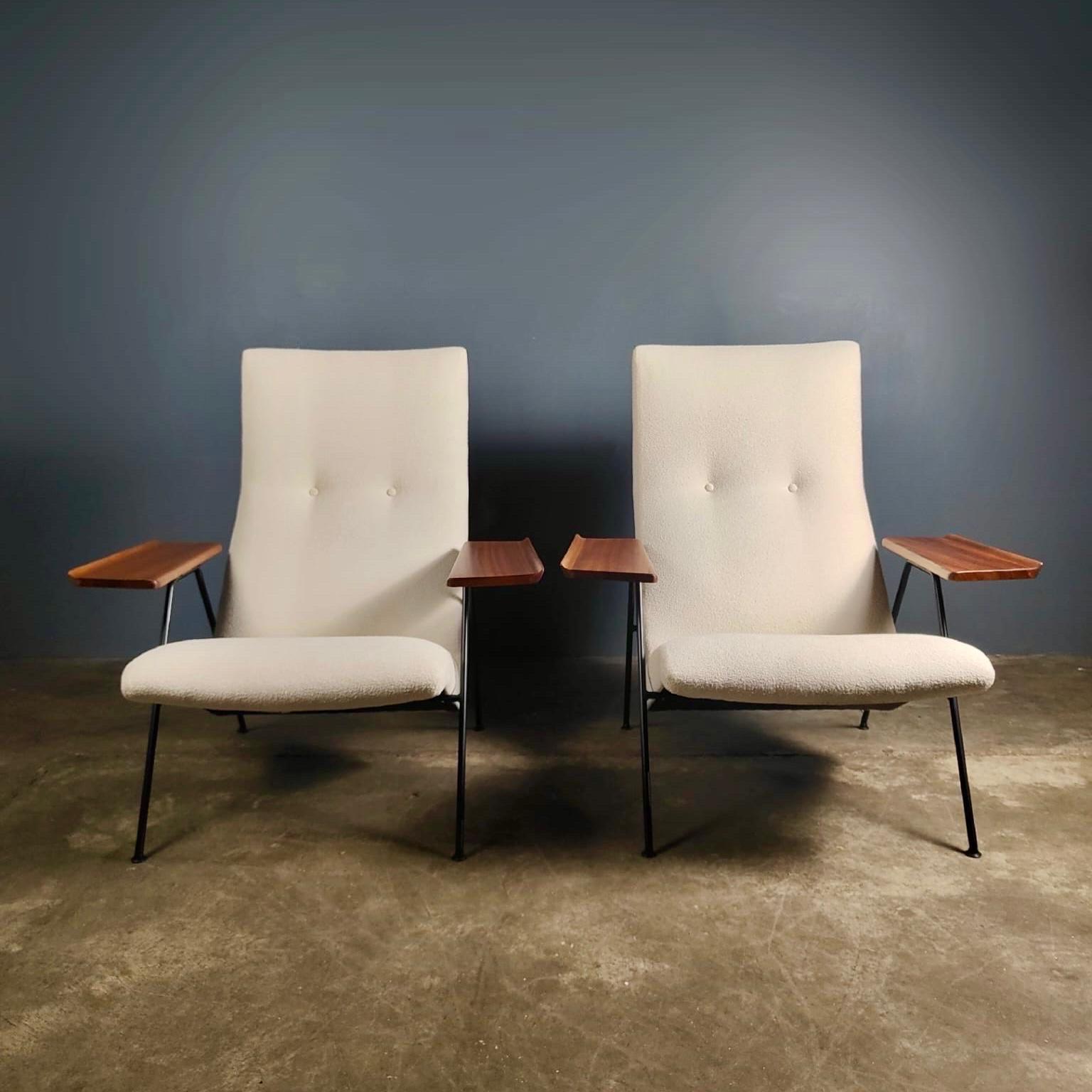 New Stock ✅

Pair of Matching Robin Day for Hille 1952 Reclining Lounge Chairs Mid Century Vintage Retro MCM

Purchased in 1960 from Elders, a furniture store in Glasgow, Scotland on Argyle Street which we’ve got an old photograph of. 

They have