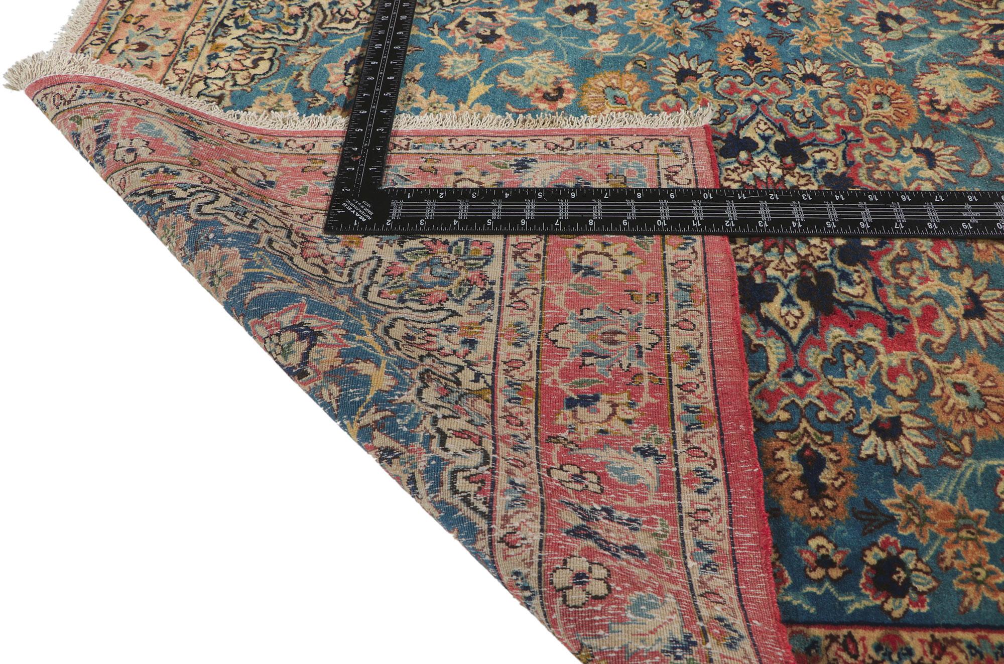 Pair of Matching Vintage Persian Isfahan Rugs For Sale 3