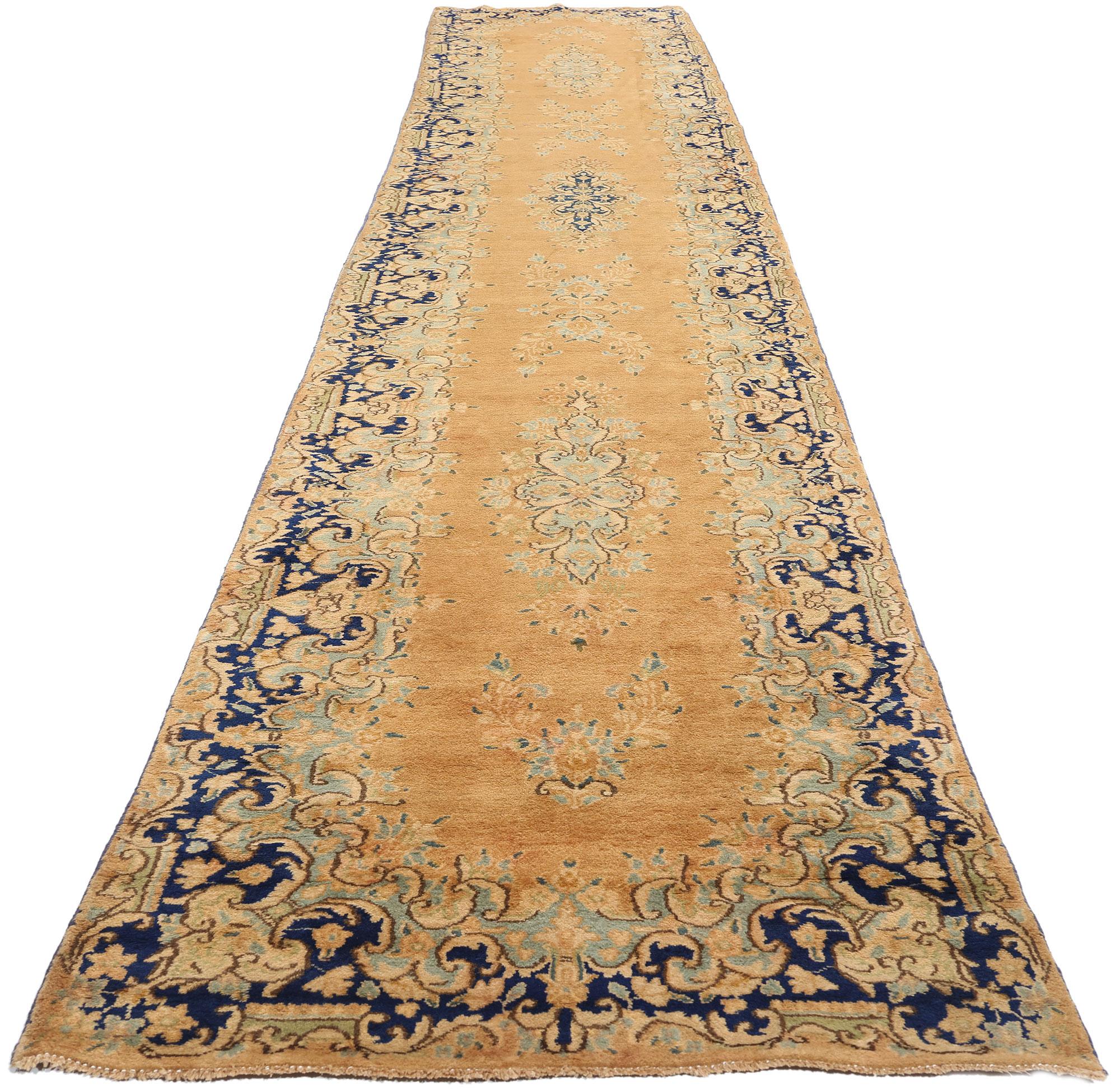 Paar zusammenpassende Vintage Persian Kerman Teppich Teppich Läufer (Kirman) im Angebot