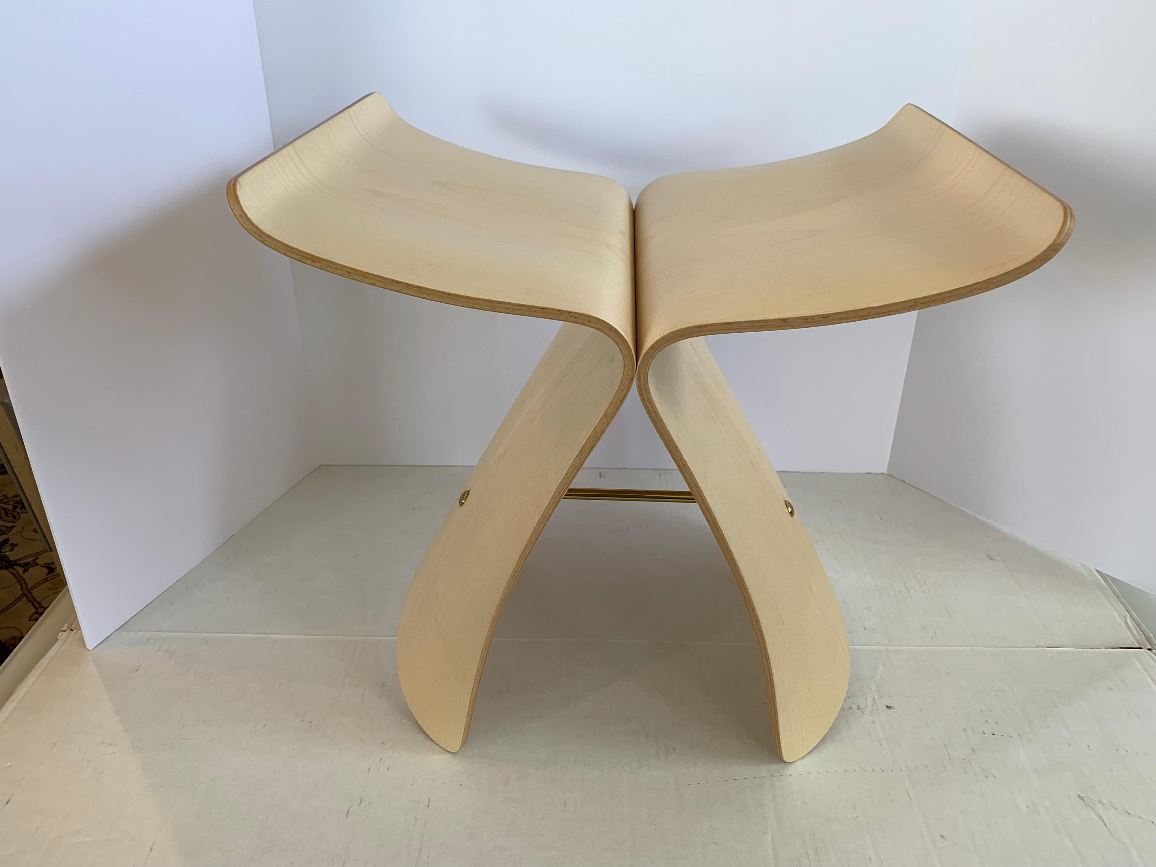 Pair of Matching Vitra Signed Butterfly Stools Stands in Maple by Sori Yanagi 5