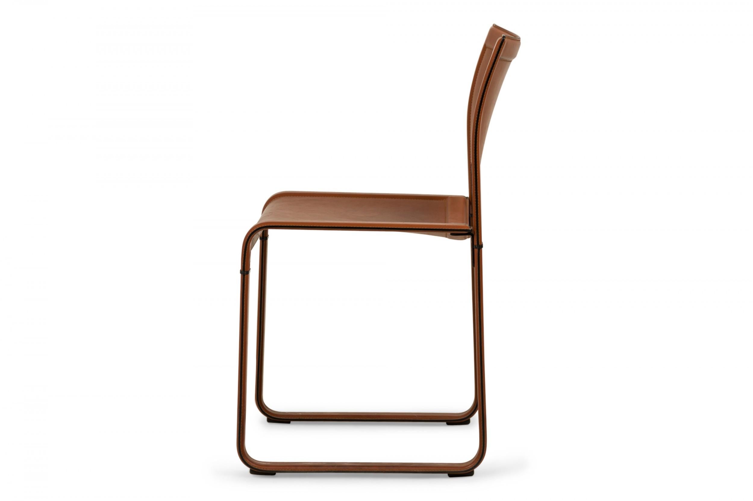 Paire de chaises d'appoint italiennes Matteo Grassi gainées de cuir Brown Bon état - En vente à Queens, NY