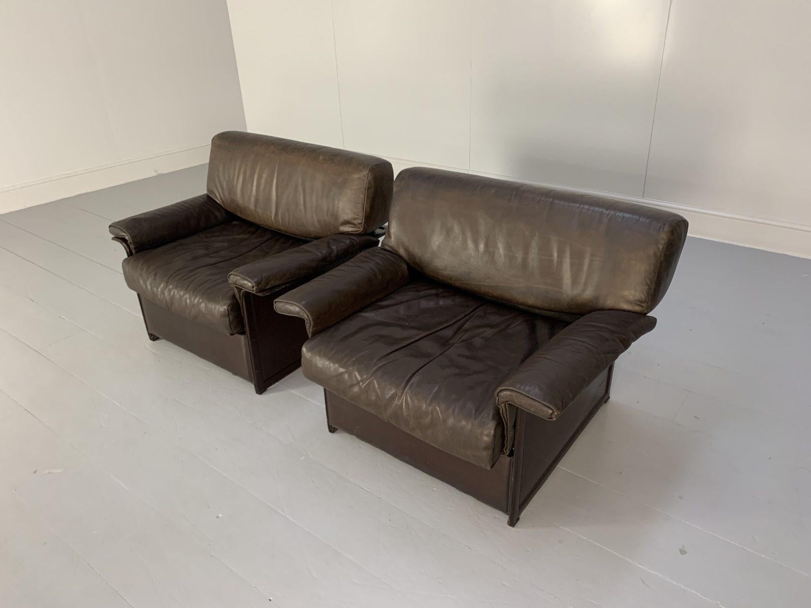 Pair of Matteo Grassi “Tm” Armchairs – in Vintage Brown Leather In Good Condition For Sale In Barrowford, GB