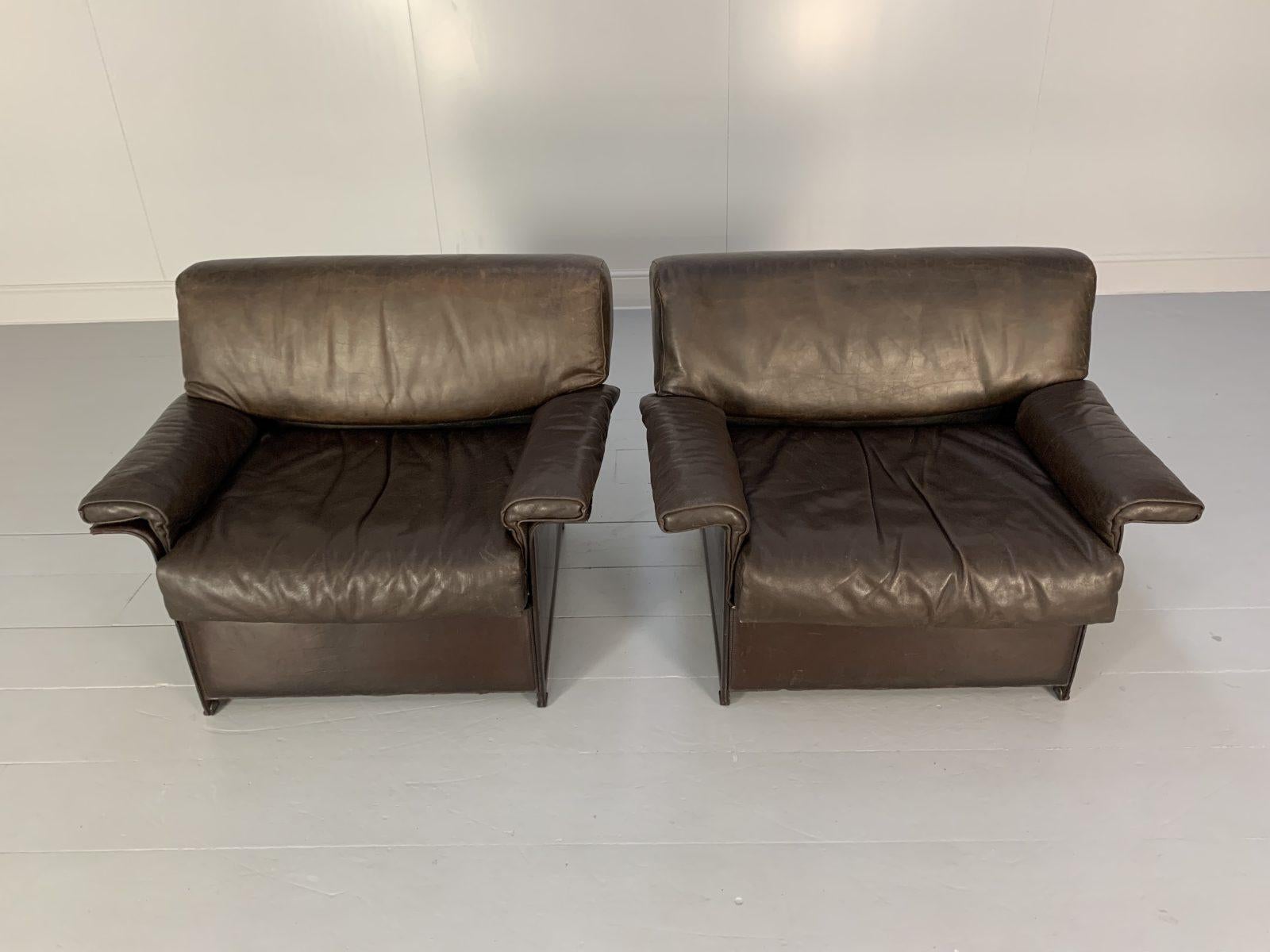 Pair of Matteo Grassi “Tm” Armchairs – in Vintage Brown Leather For Sale 1