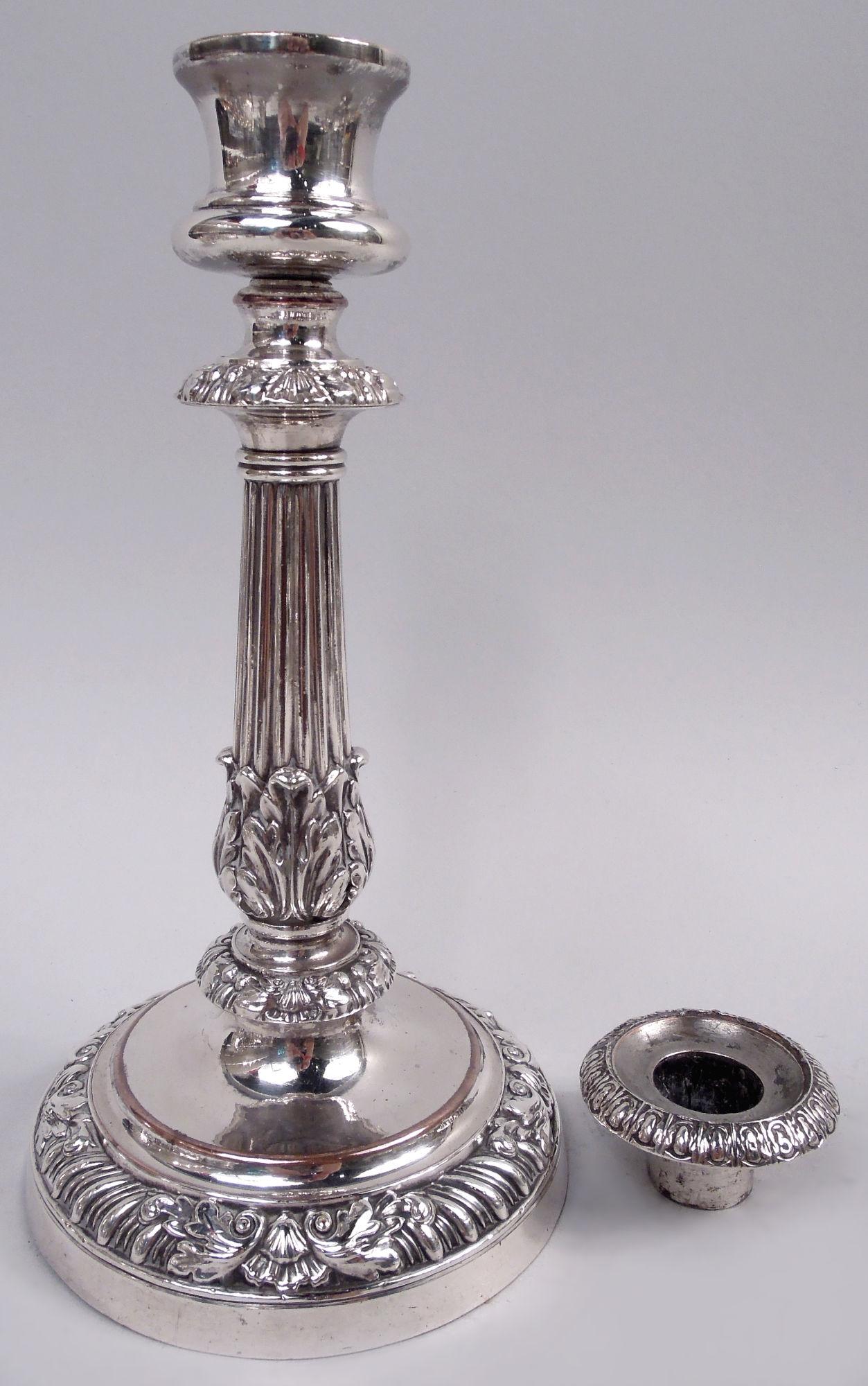 Paar Matthew Boulton Georgian Regency Sheffield Platte Kerzenständer im Zustand „Gut“ im Angebot in New York, NY