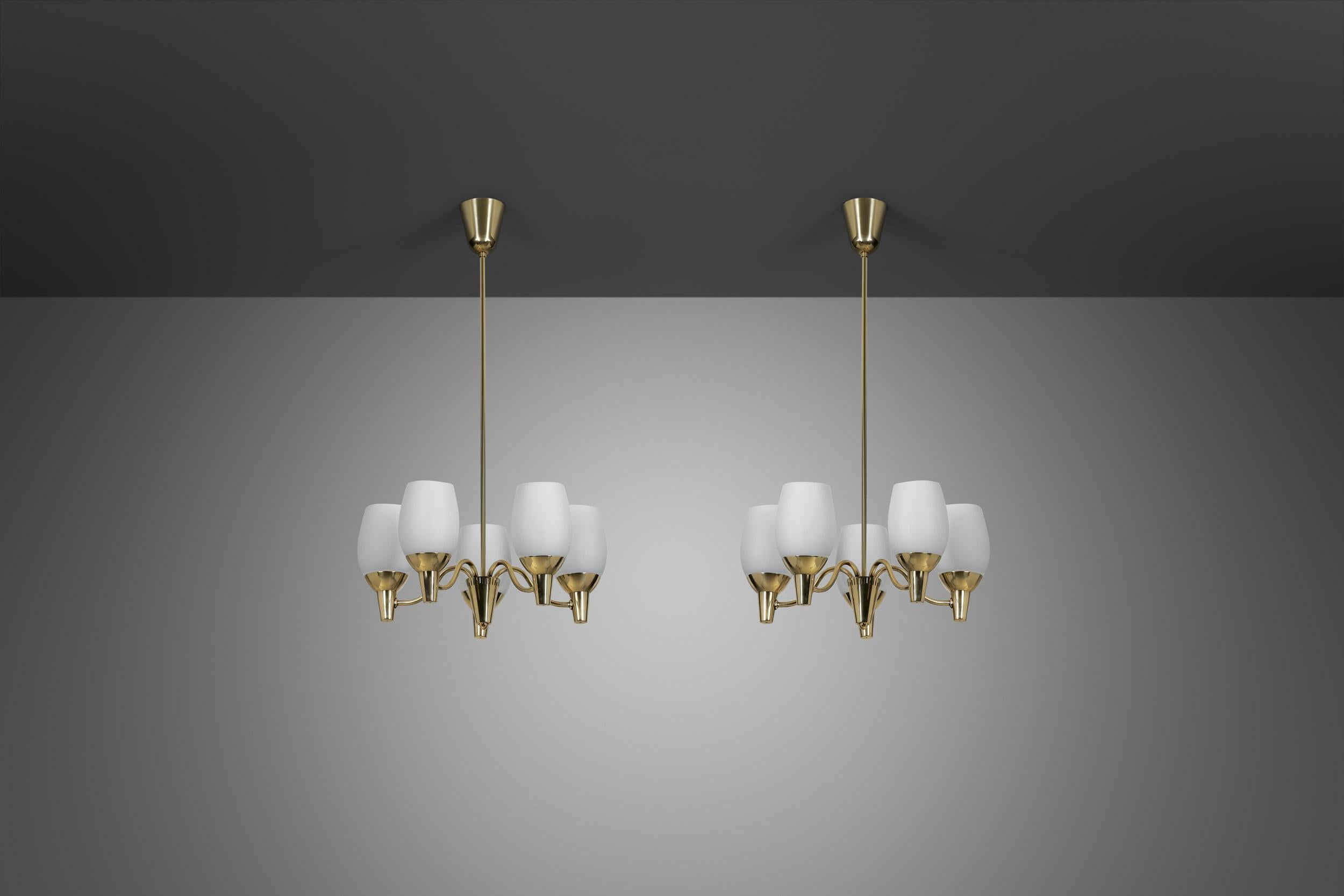 Ottone Coppia di lampadari 