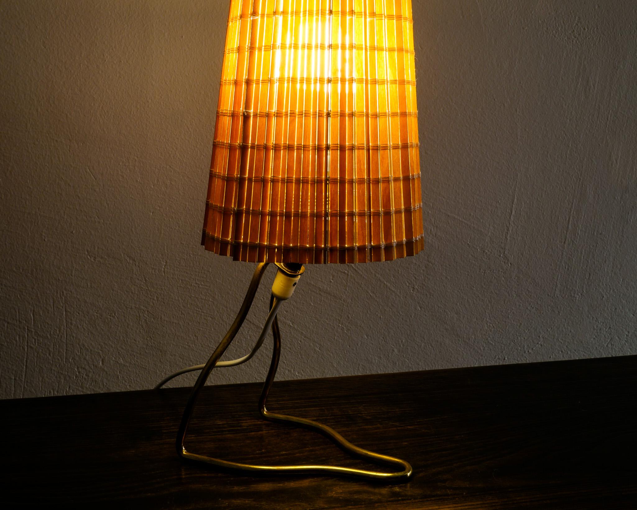 Mid-20th Century Pair of Mauri Almari Bed Table Lamps in Brass & Straw Shades Produced by Idman 