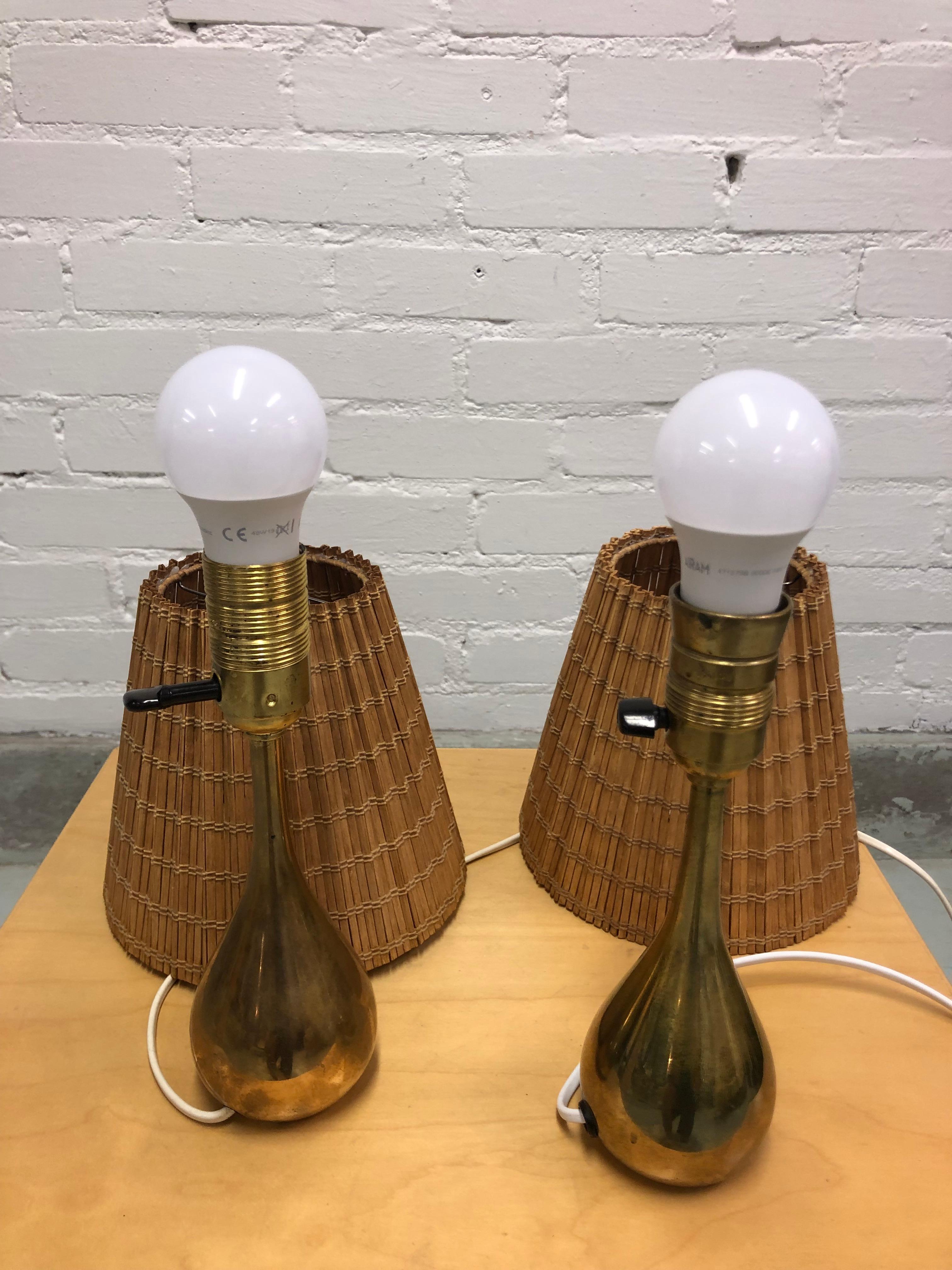 Finnish Pair of Mauri Almari brass table lamps model K11-21, Idman.