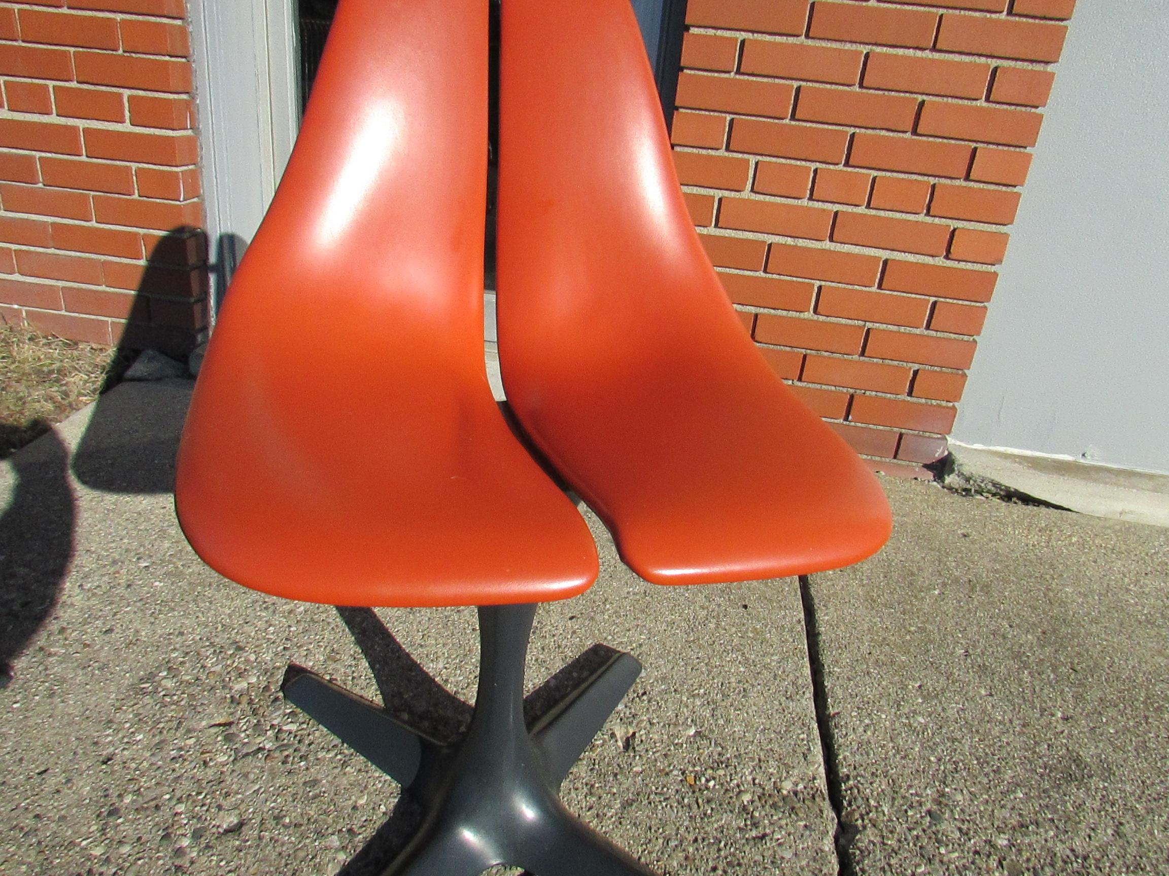 Mid-Century Modern Pair of Maurice Burke Tulip Style Pedestal Chairs For Sale