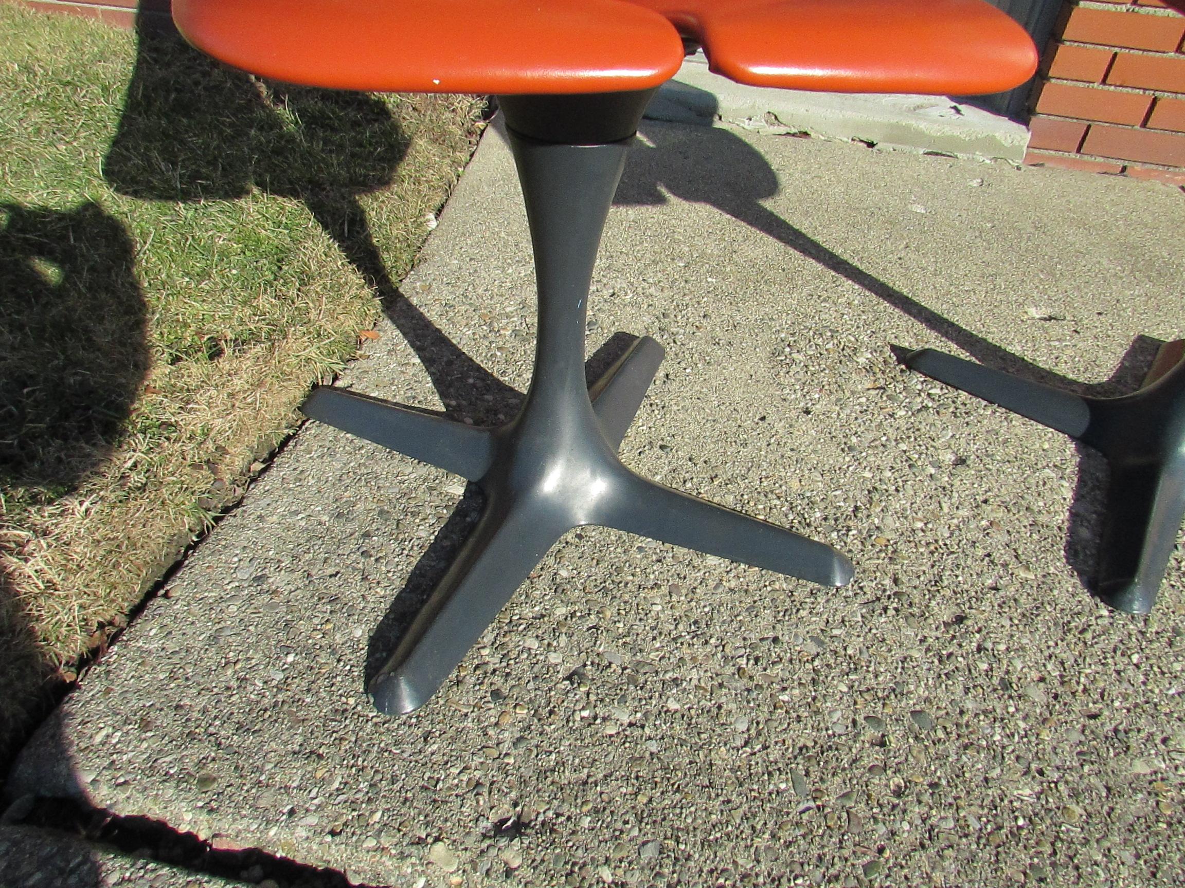 Pair of Maurice Burke Tulip Style Pedestal Chairs In Good Condition For Sale In Ferndale, MI