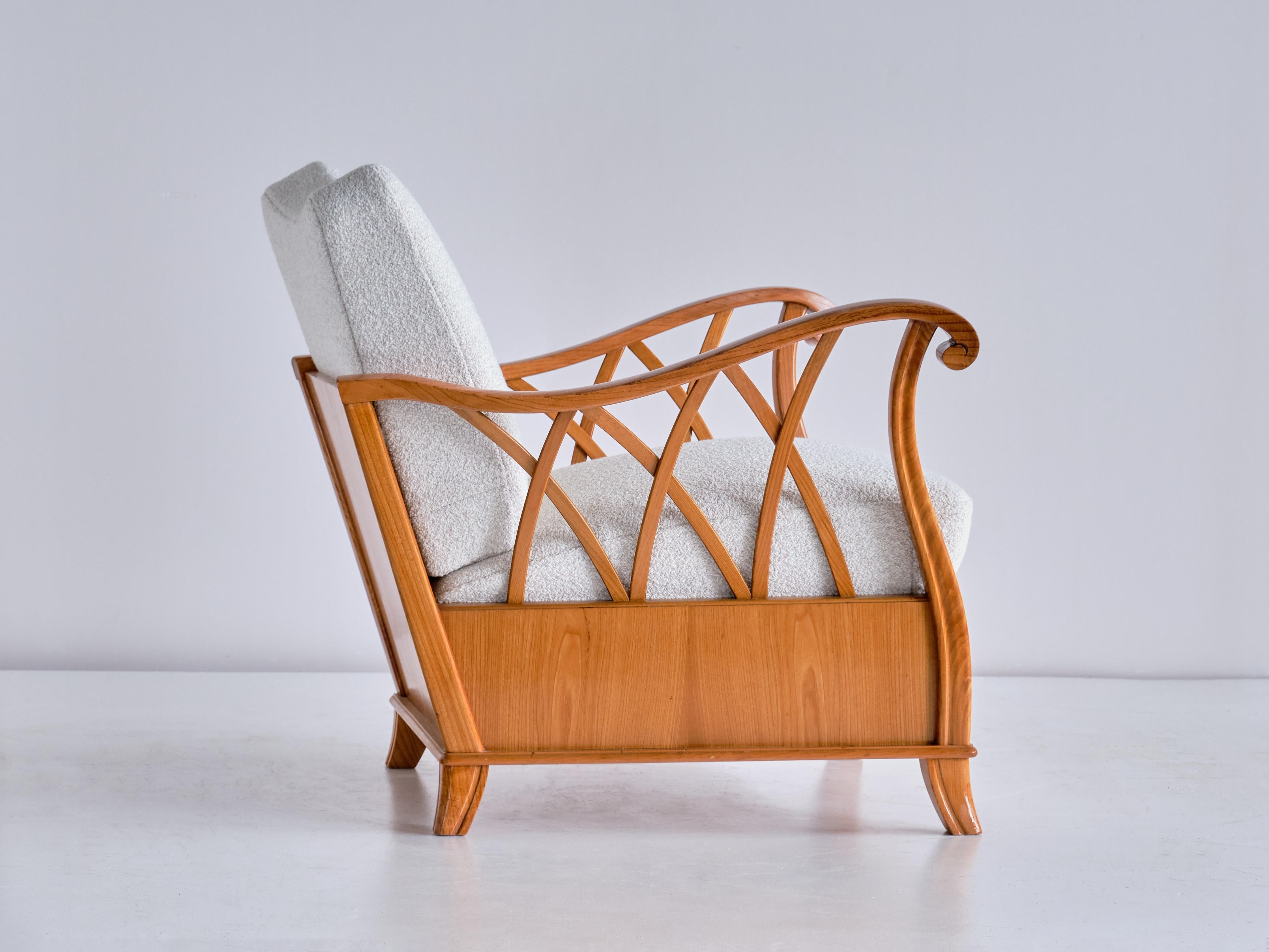 Pair of Maurizio Tempestini Armchairs in Elm and White Bouclé, Italy, 1940s 1