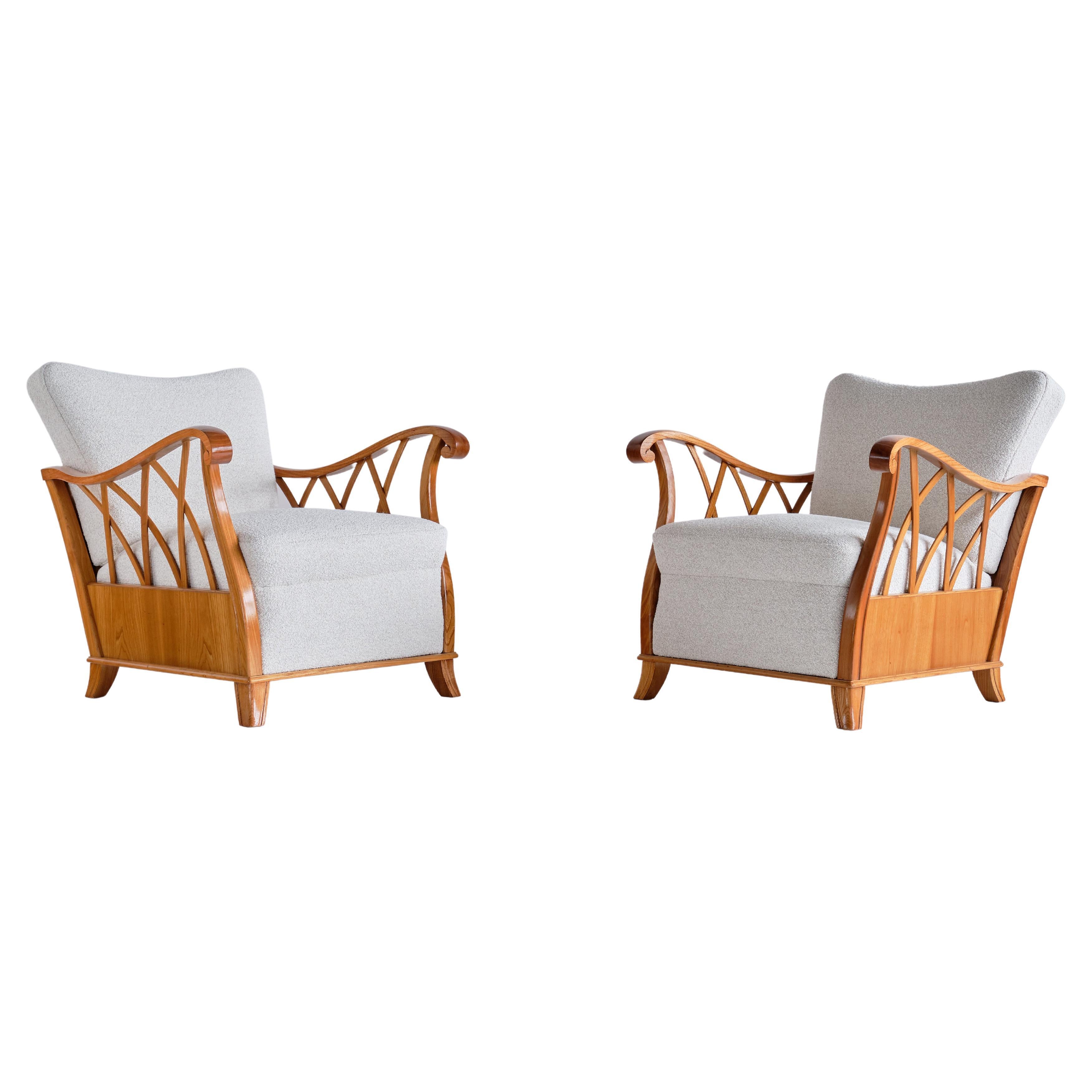 Pair of Maurizio Tempestini Armchairs in Elm and White Bouclé, Italy, 1940s