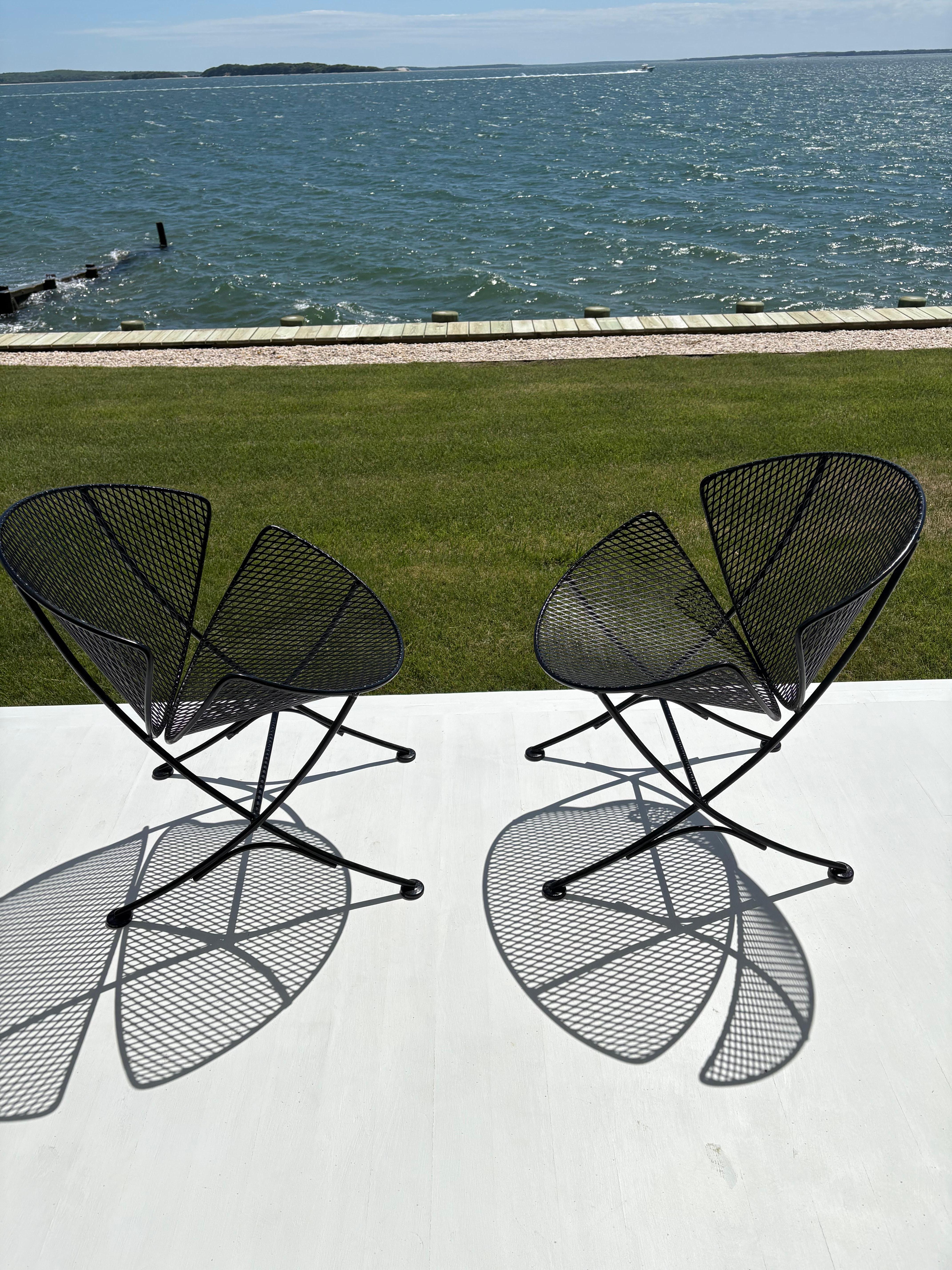Pair of Maurizio Tempestini “Clamshell “or “Orange Slice” Chairs for Salterini For Sale 1