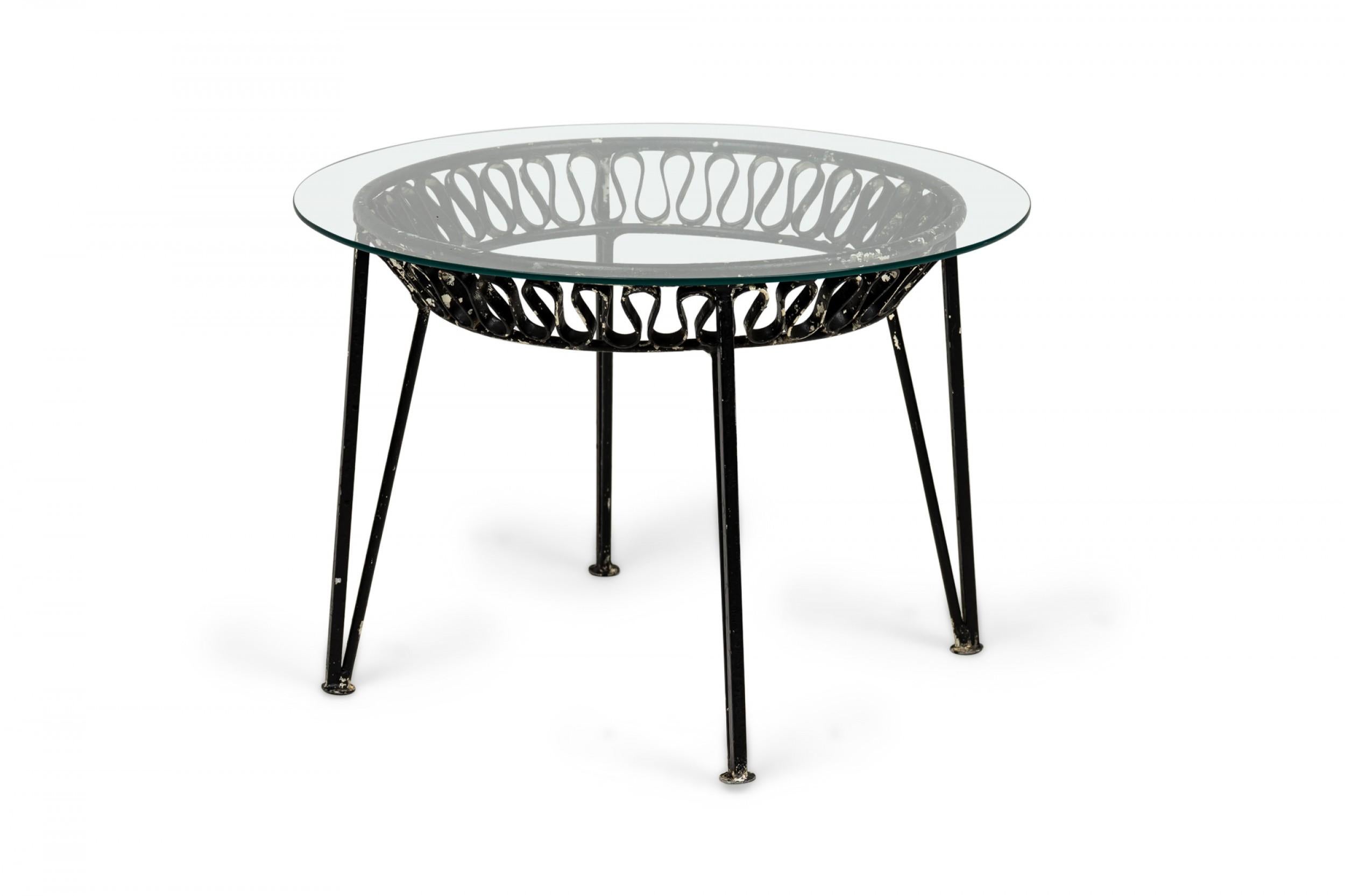 Mid-Century Modern Paire de tables d'appoint circulaires en métal Maurizio Tempestini pour Salterini du milieu du siècle dernier  en vente