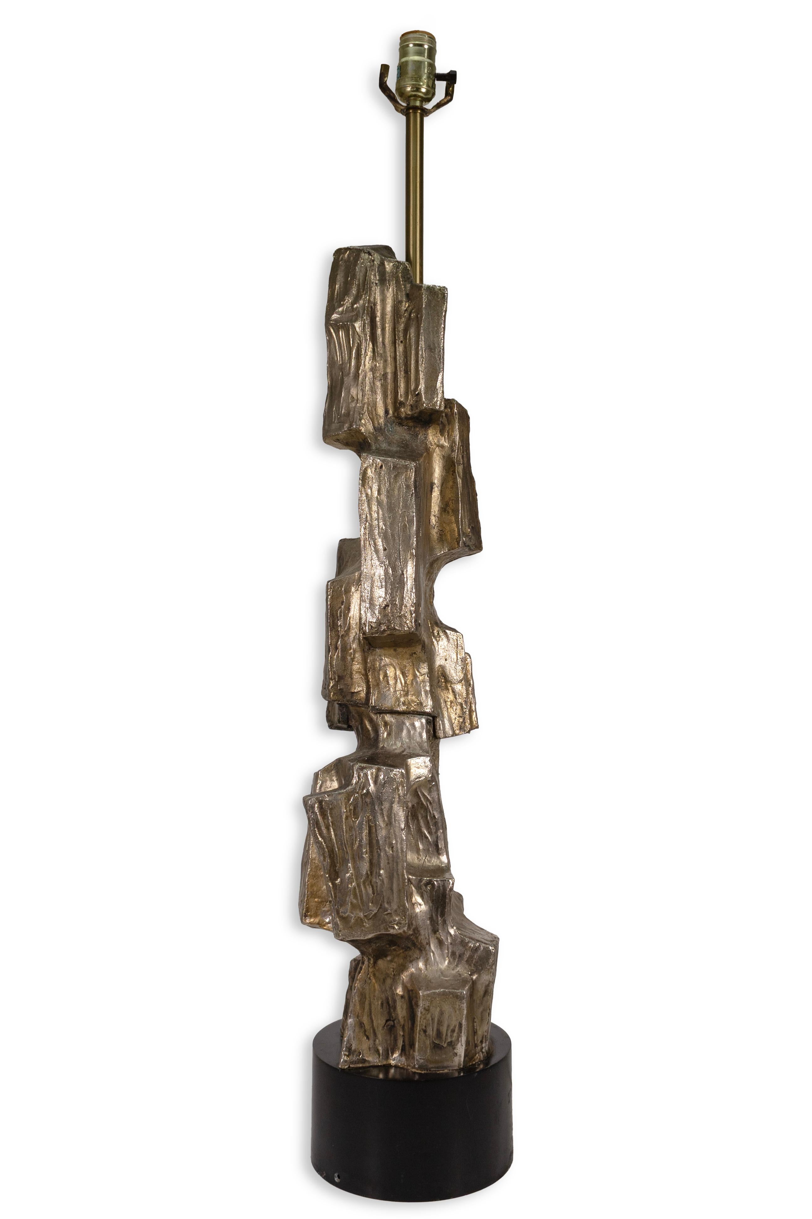 Pair Of Maurizio Tempestini Tall Brutalist Bronze Table Lamps In Good Condition For Sale In Keego Harbor, MI