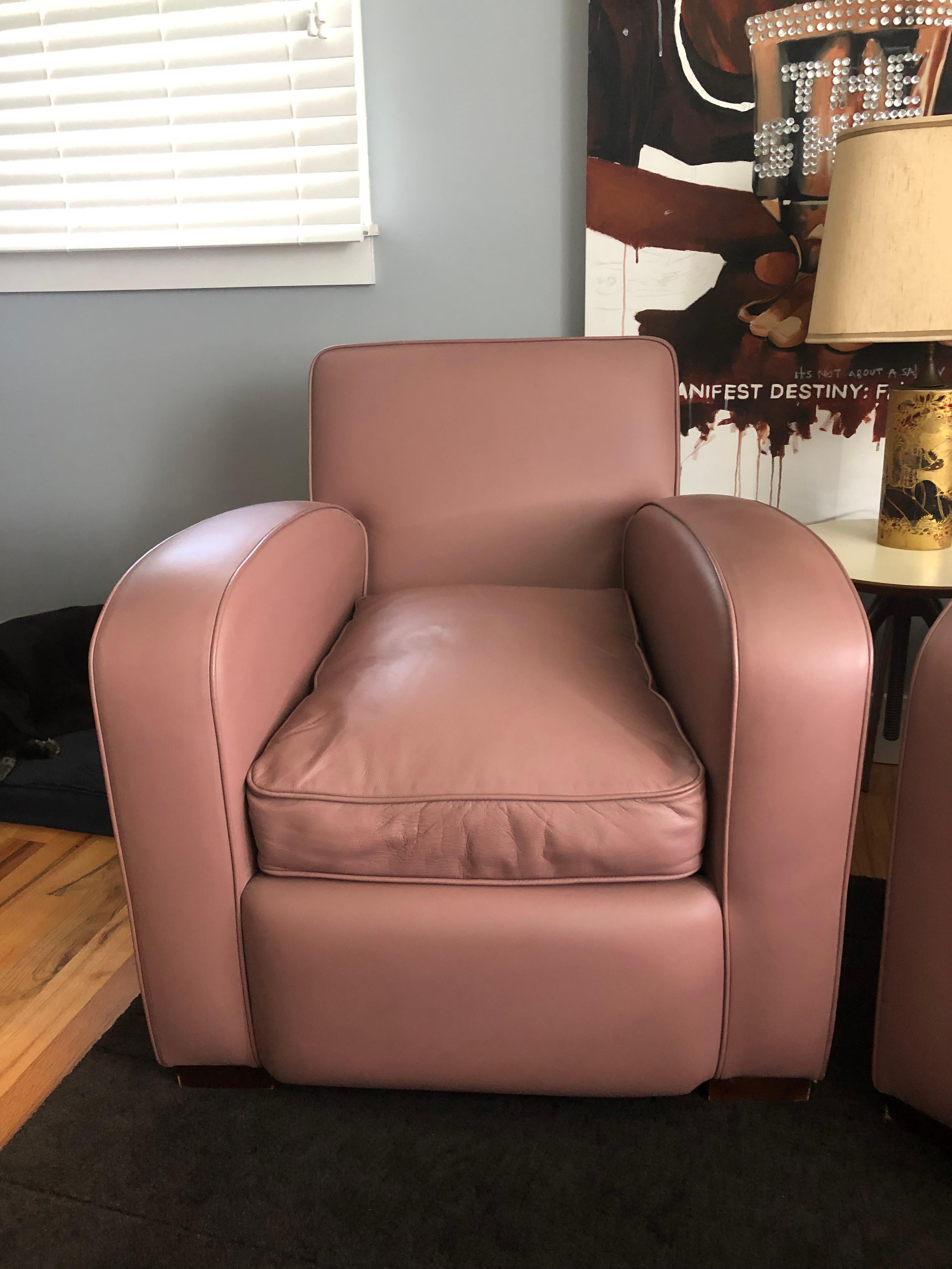 Paire de fauteuils club en cuir de style The Modernity Art Deco (ensemble de 2) Bon état - En vente à East Quogue, NY