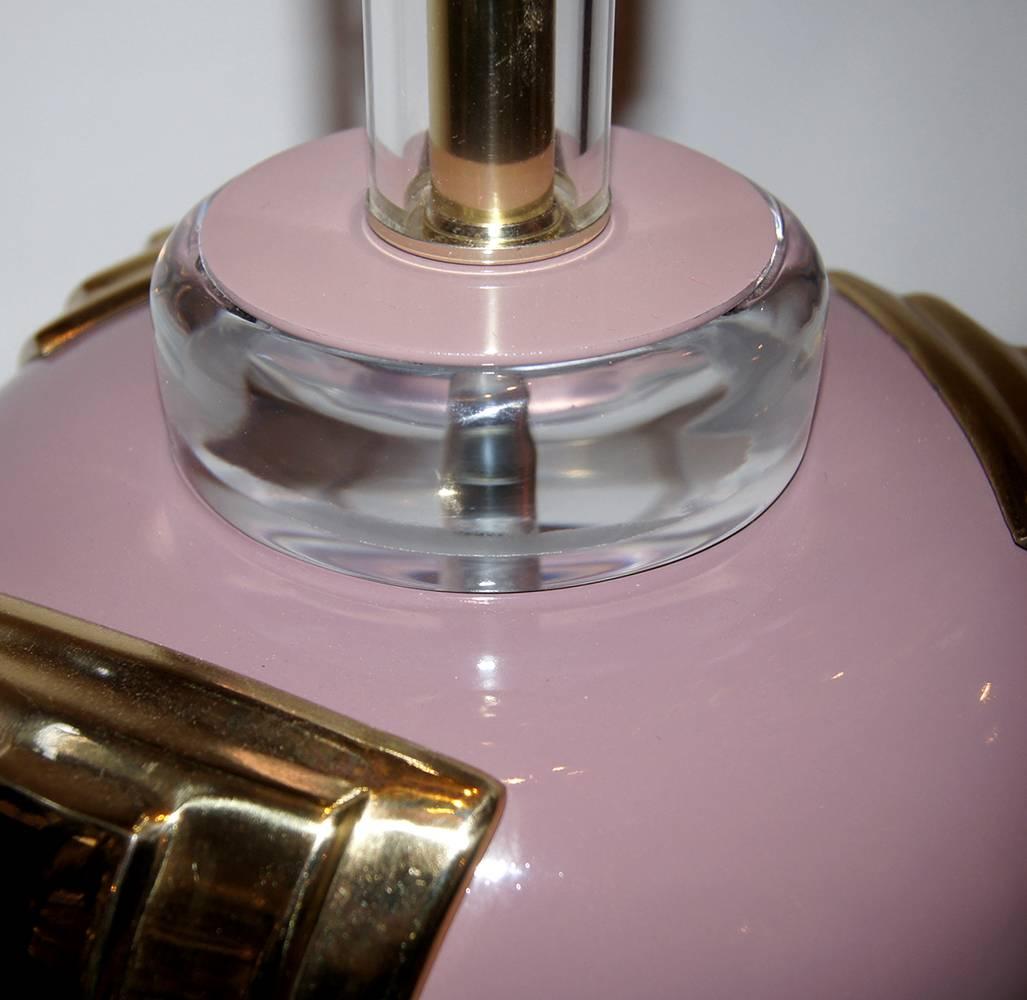 Paire de lampes de table en porcelaine mauve en vente 2