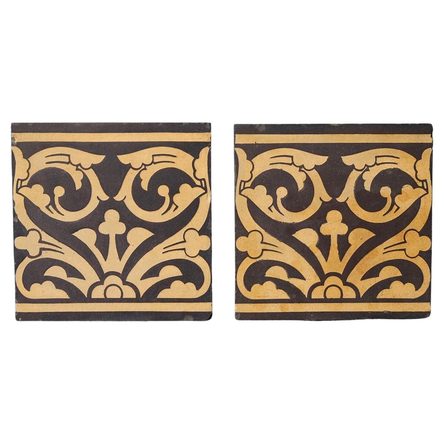 Paire de carreaux décoratifs encaustiques Maw & Co en vente