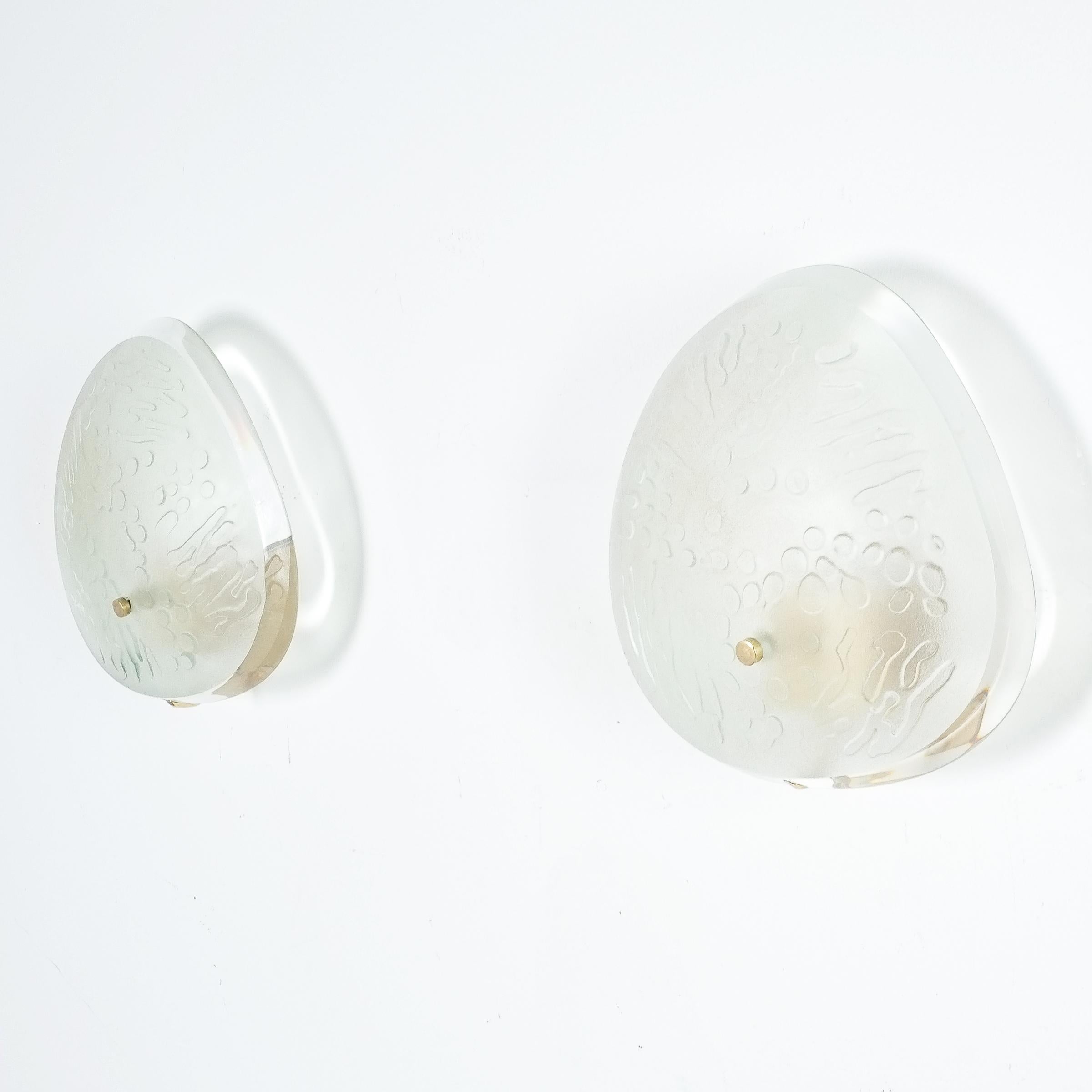 Pair of Max Ingrand for Fontana Arte Thick Glass Sconces, Italy, 1960 8