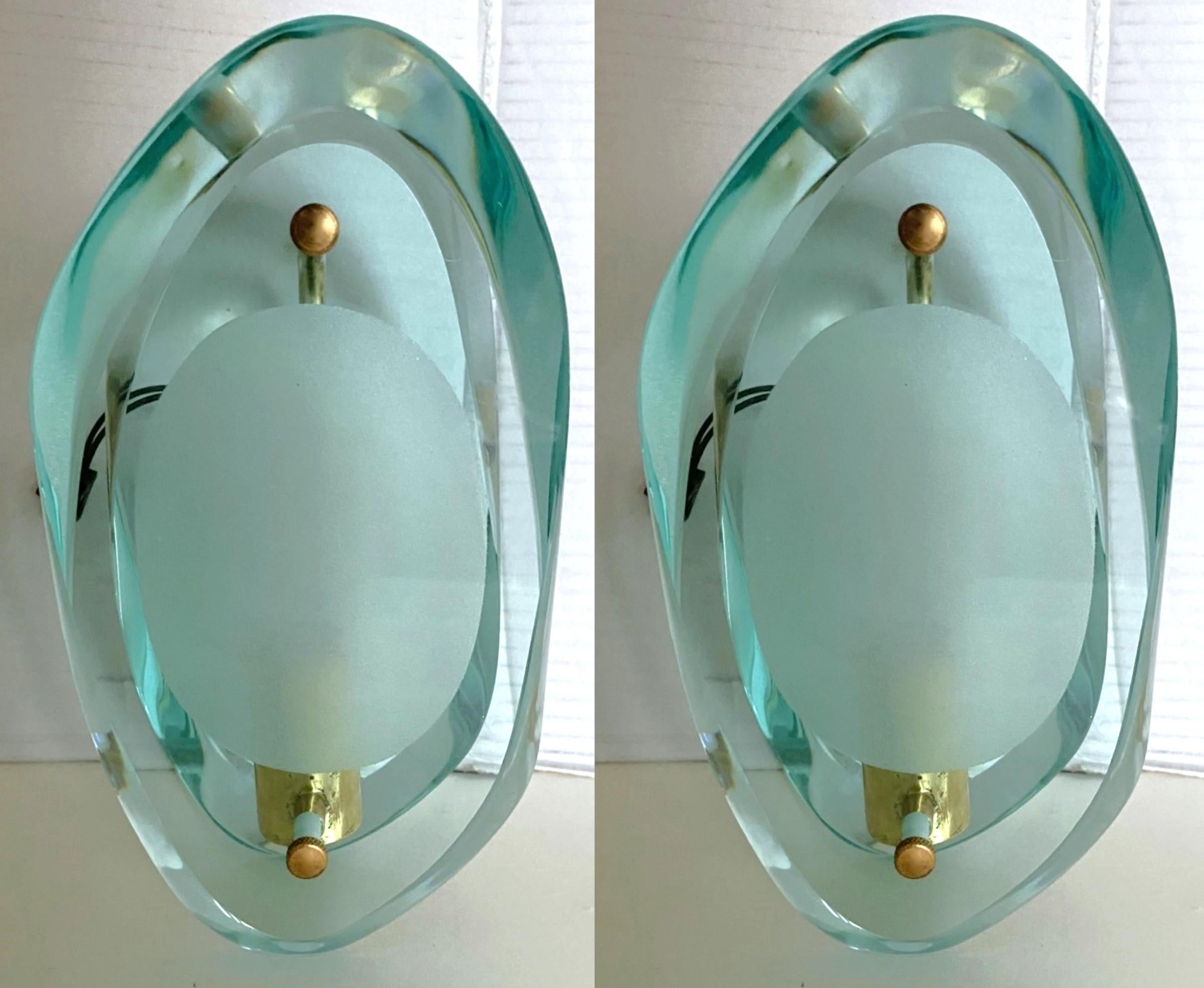 Mid-Century Modern Pair of Max Ingrand Wall Lights Sconces for Fontana Arte Model 2093, Italy, 1961