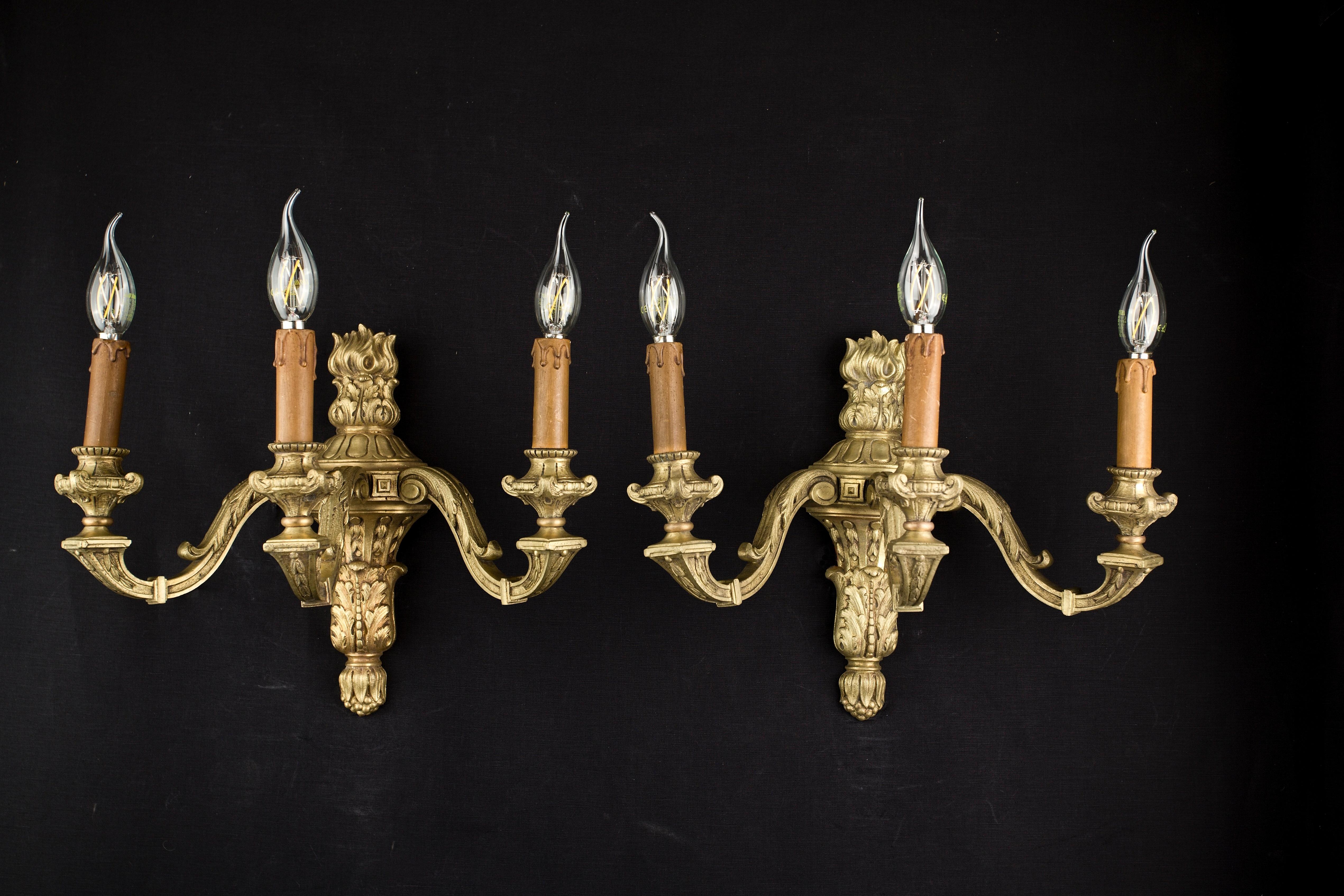Louis XIV Pair of Mazarin wall lamps For Sale
