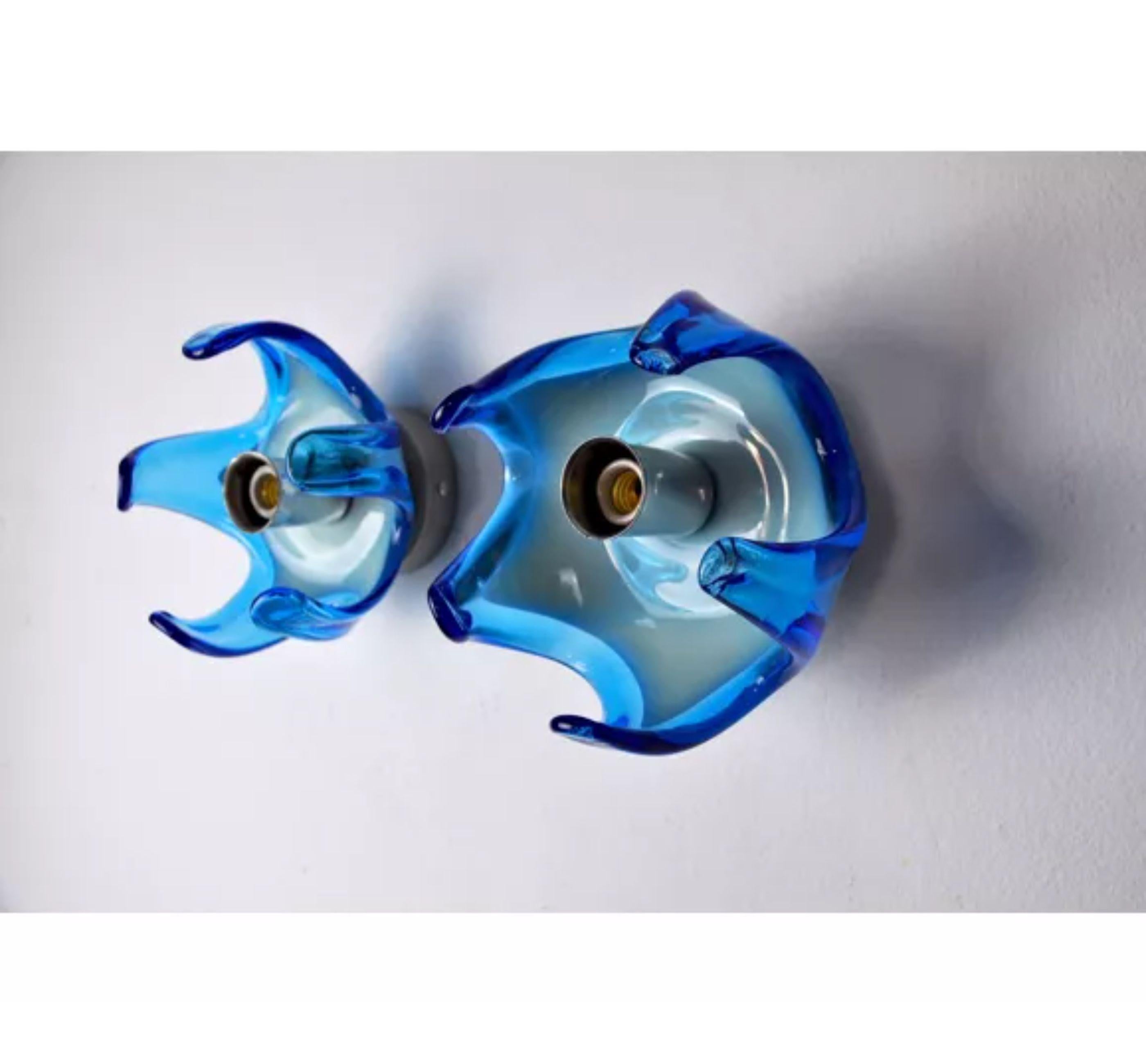 Hollywood Regency Pair of Mazzega Murano Blue Blown Glass Sconces Italy 1970 For Sale