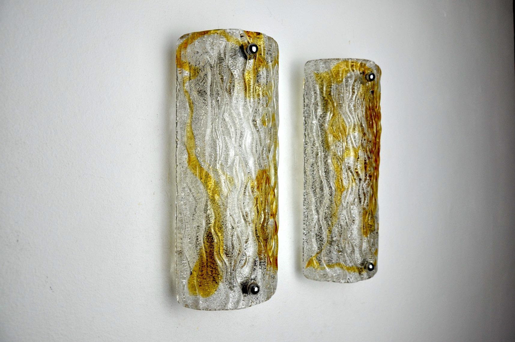 Pair of Mazzega Wall Lamps, Orange Murano Blown Glass, Italy, circa 1960 Italiano en venta
