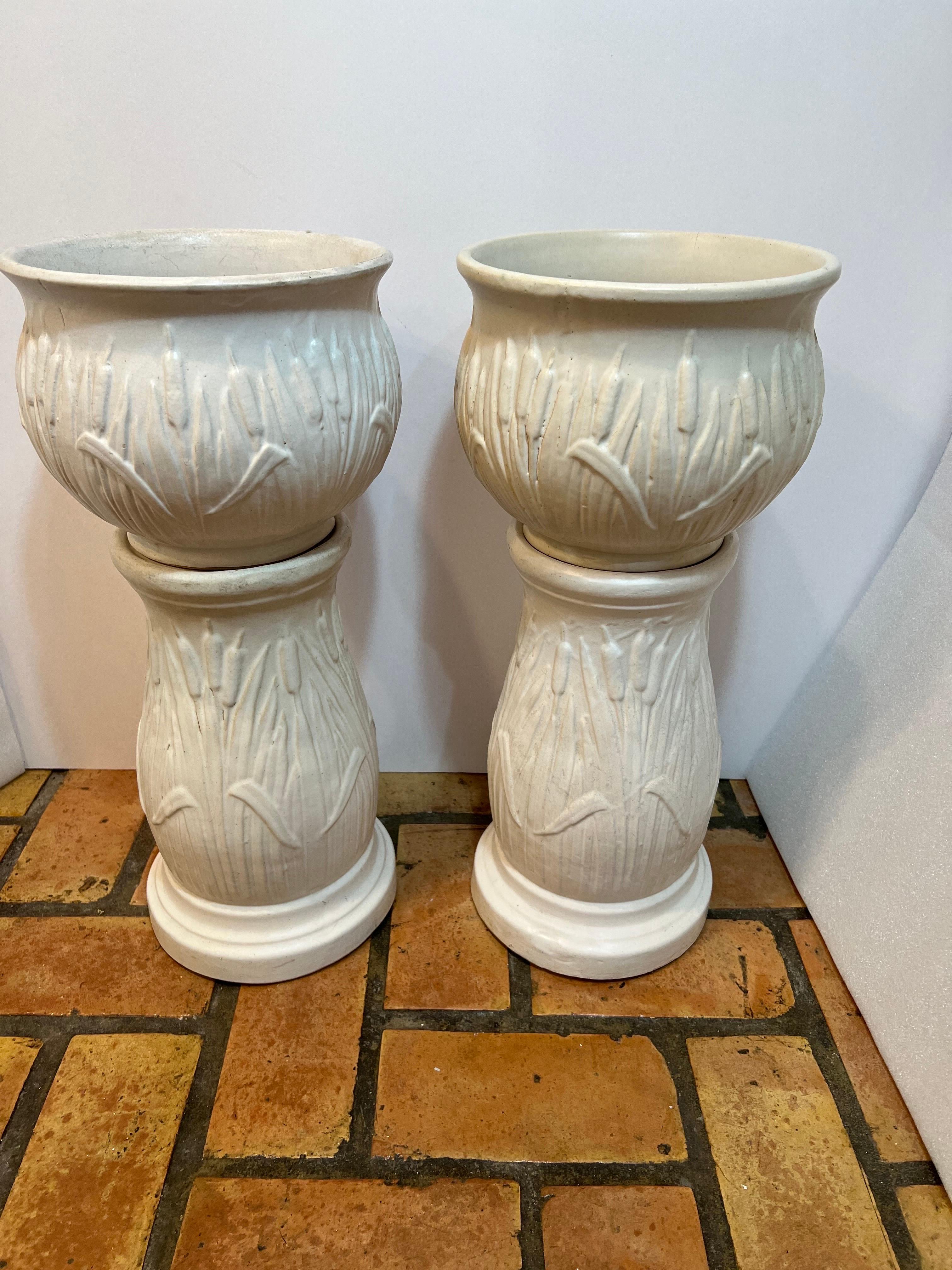 Pair of Robinson Rainsbottom Jardiniere and Pedestals with a Cattail Design In Good Condition In Redding, CT