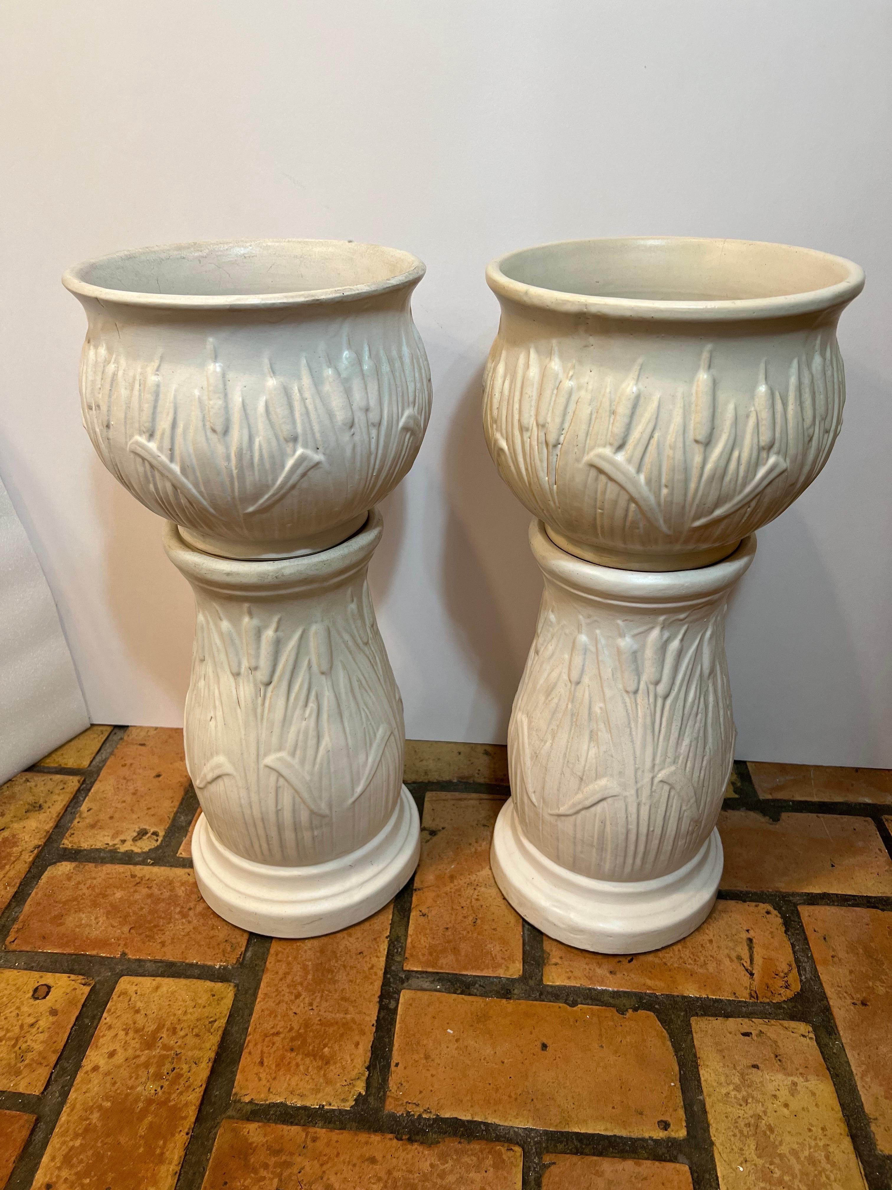 Mid-20th Century Pair of Robinson Rainsbottom Jardiniere and Pedestals with a Cattail Design