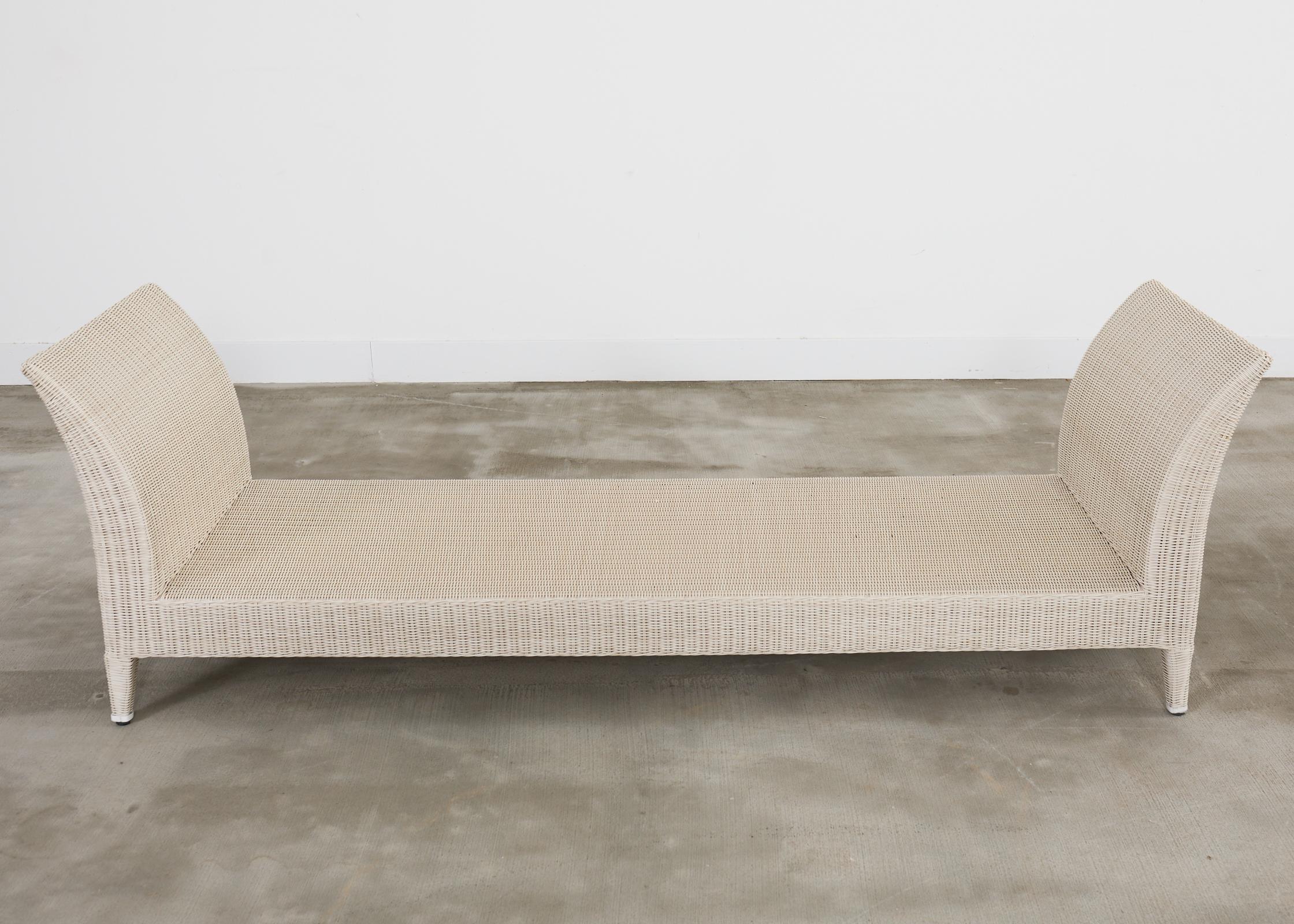 Pareja de Chaise Longue de jardín McGuire Camas de día con banco en venta 9