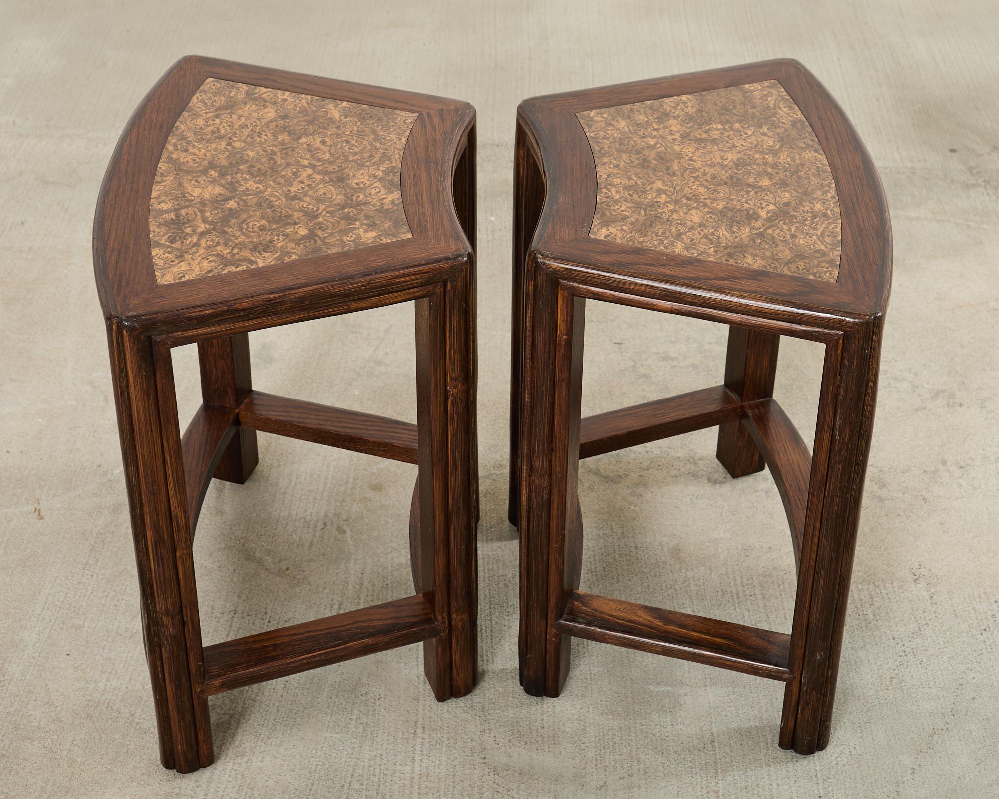 Pair of McGuire Midcentury Oak Demilune Stools en venta 3