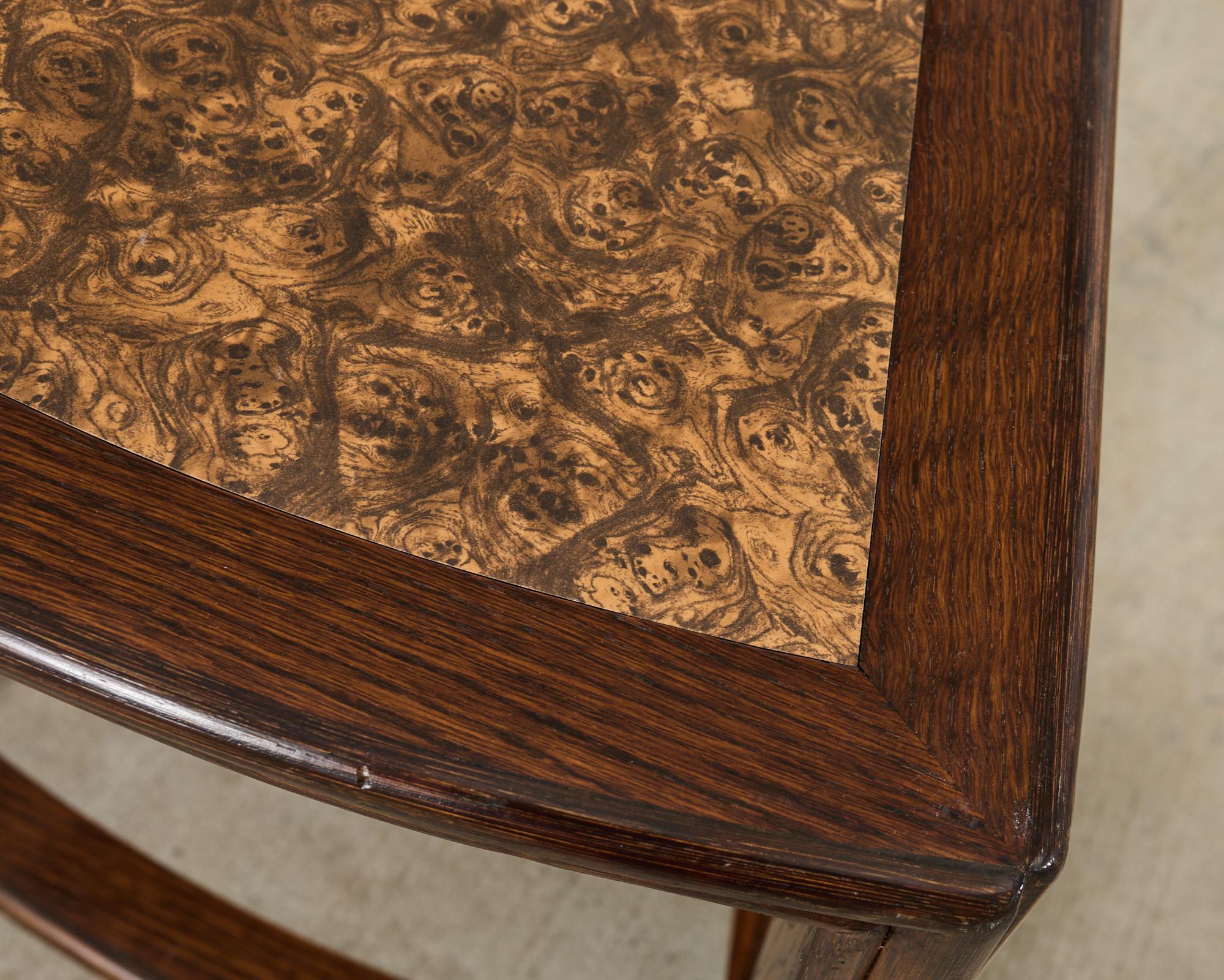 Pair of McGuire Midcentury Oak Demilune Stools en venta 10