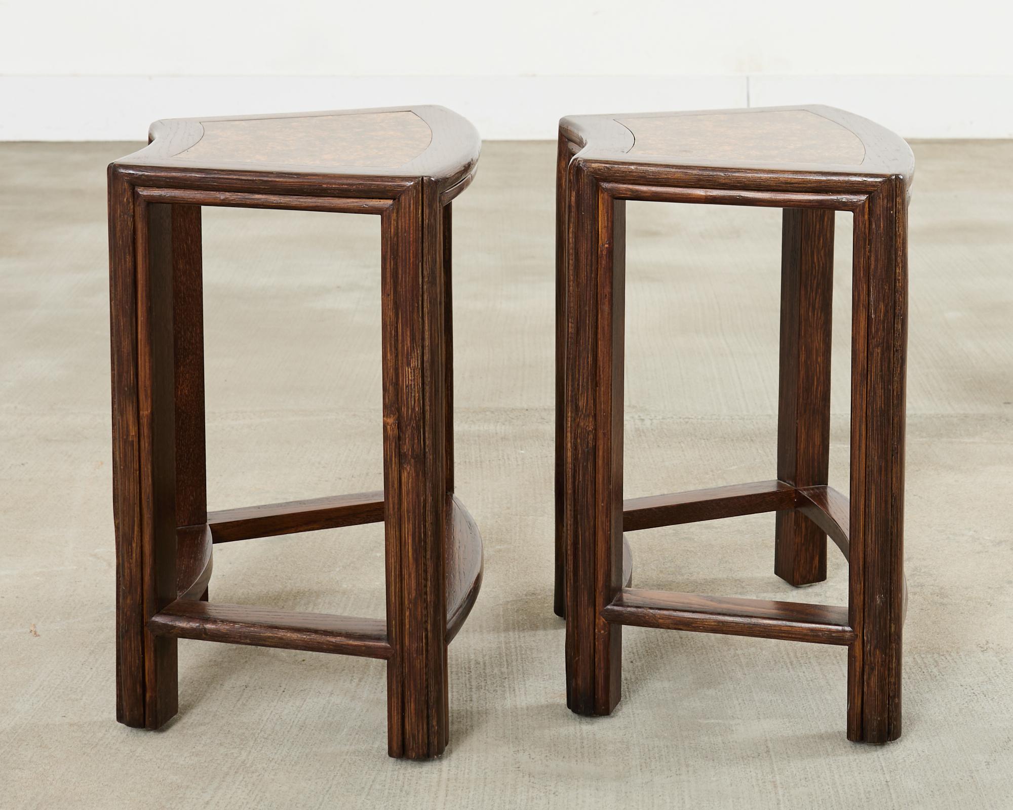 Pair of McGuire Midcentury Oak Demilune Stools en venta 1