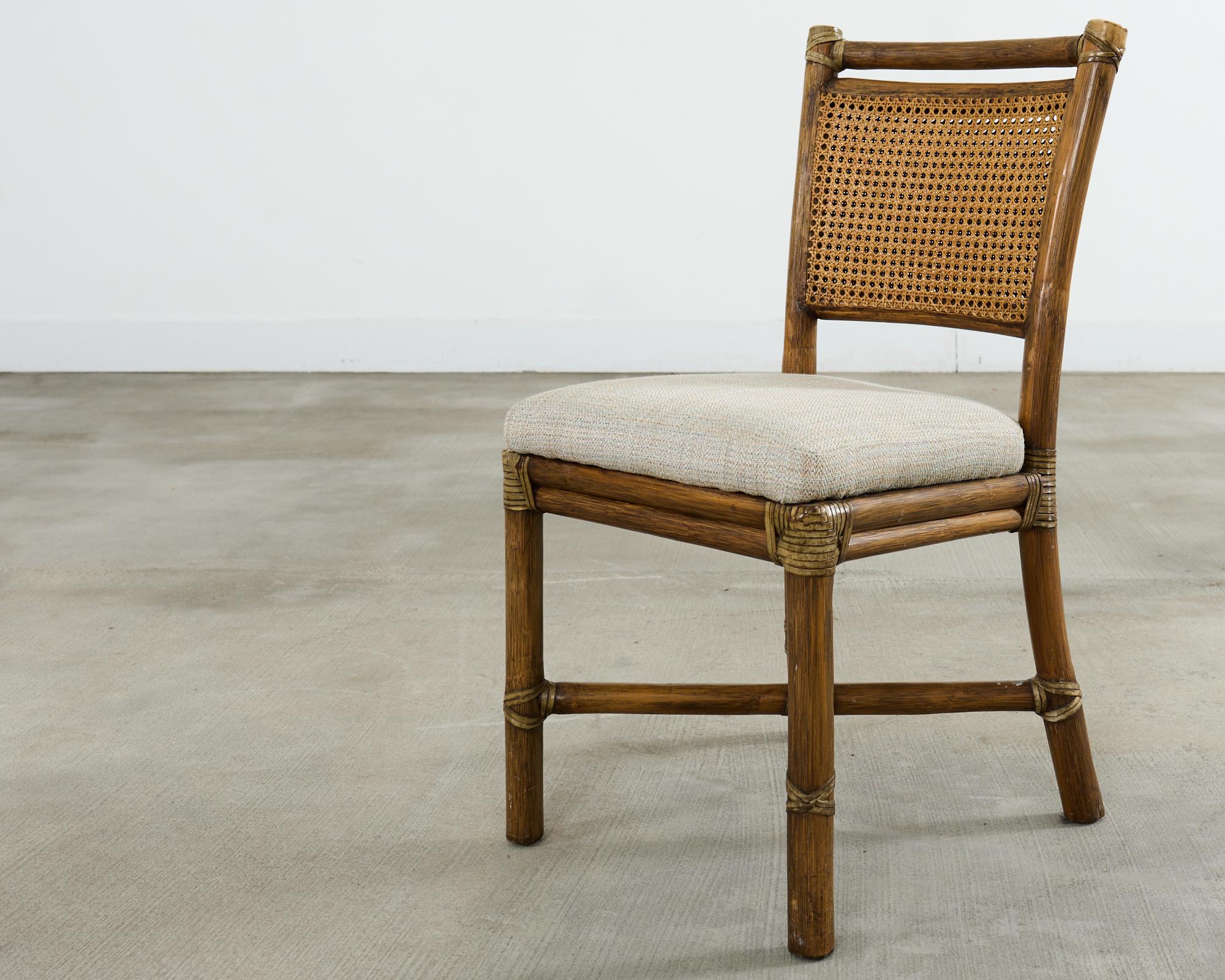 Coppia di sedie da pranzo moderne organiche McGuire in rattan e canna in vendita 5