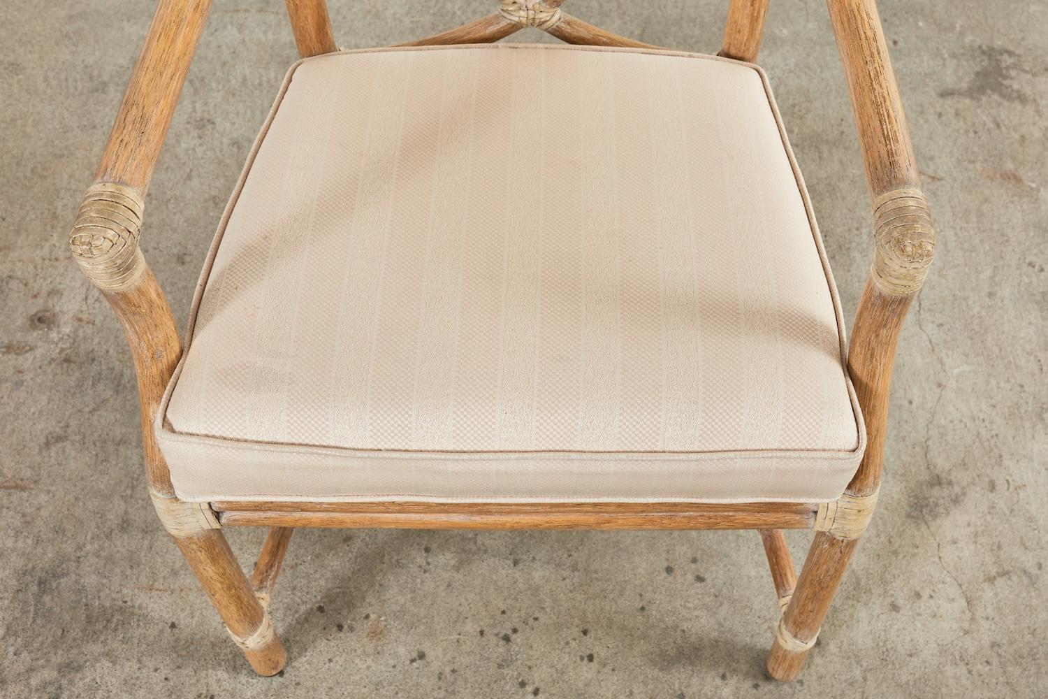 Coppia di poltrone da pranzo Leona Looping in rattan McGuire in vendita 6