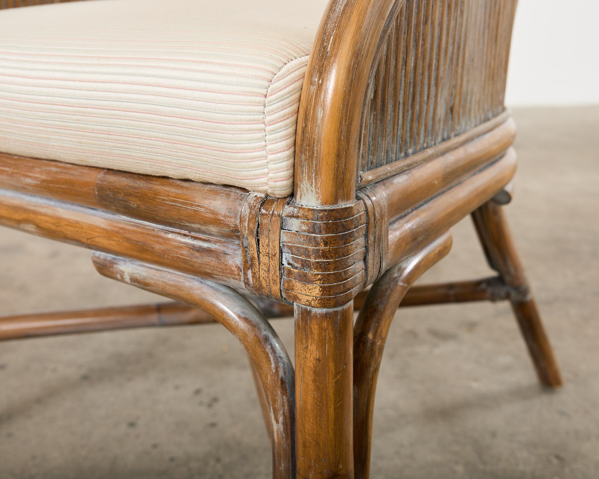 Coppia di sedie a botte in stile McGuire in rattan organico e moderno in vendita 6