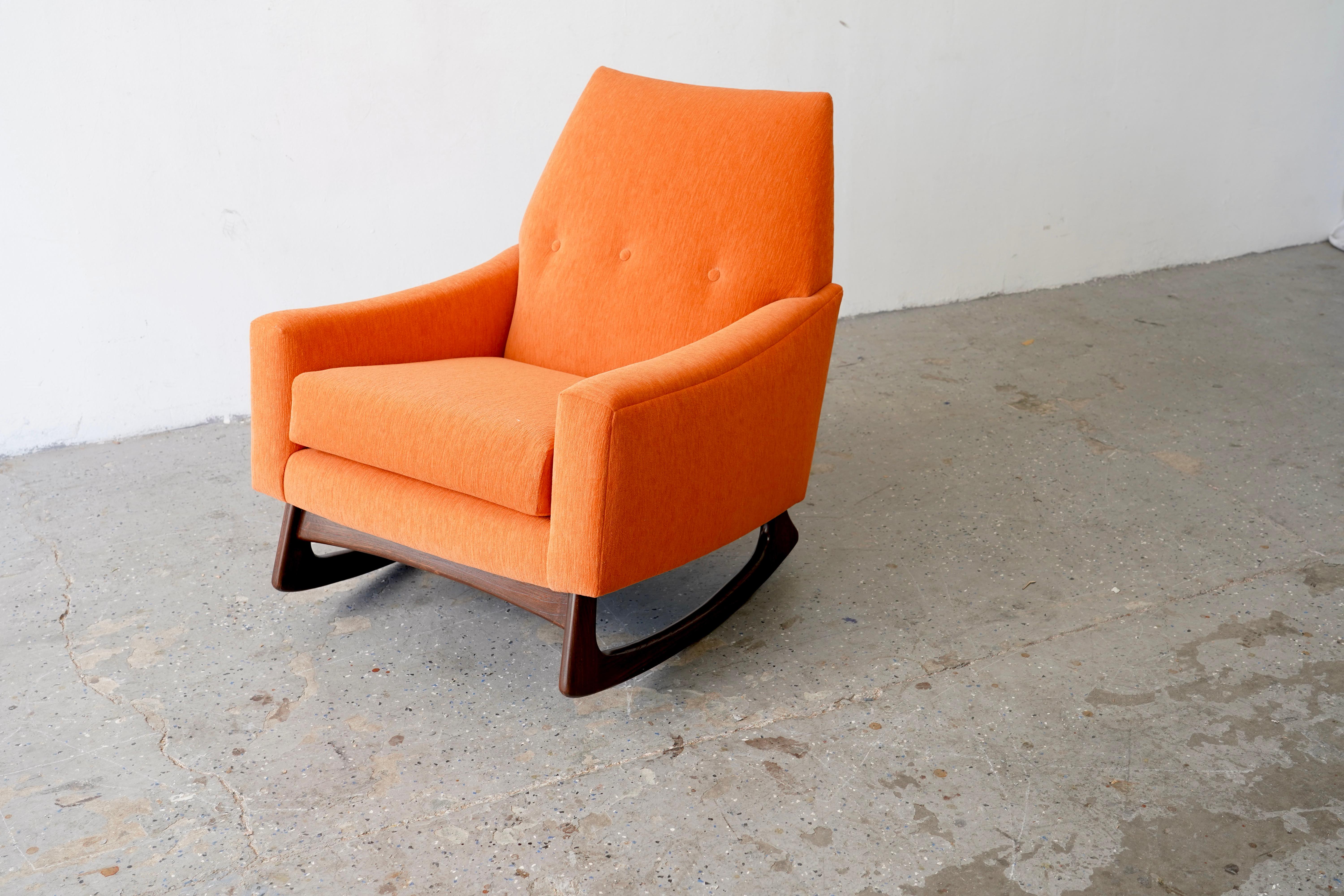 Walnut Pair of MCM Adrian Pearsall Style Leisure Collection Lounge Chairs by Kroehler